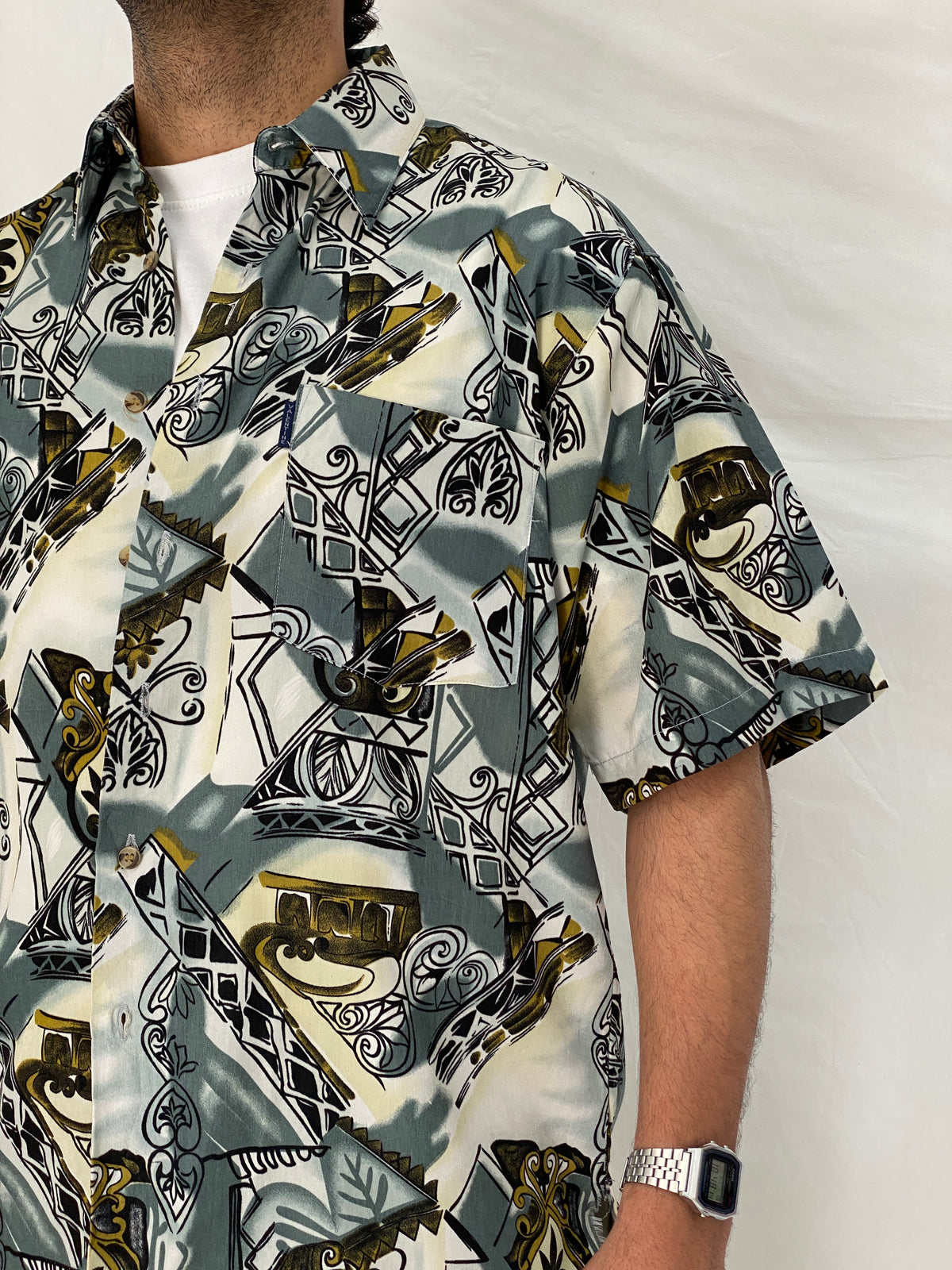 Vintage Valentine Italy Style Abstract Printed Short Sleeve Shirt – M Vintage Valentine Italy Style Abstract Printed Short Sleeve Shirt – M
