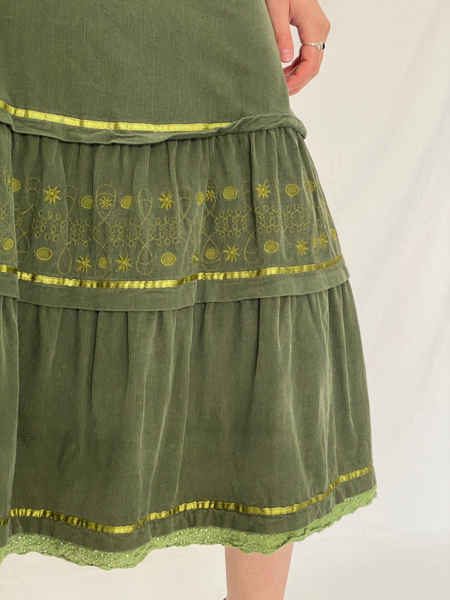 Vintage Y2K Jaune Rouge Paris Olive Green Corduroy Tiered Embroidered Midi Skirt - L