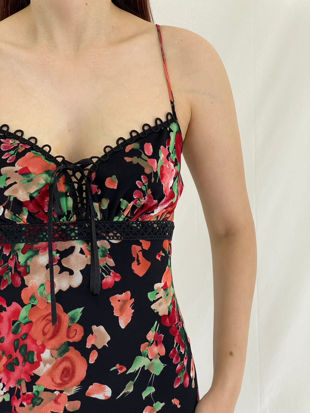 Y2K Floral Print Lace Trim Mini Dress Black with Red & Green Roses - S