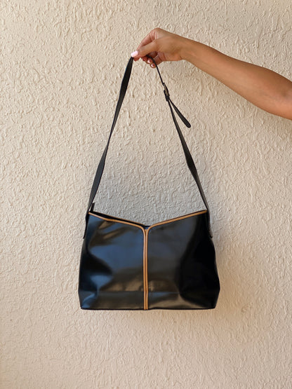 Vintage Y2K Black & Tan Contrast Trim Minimalist Shoulder Bag