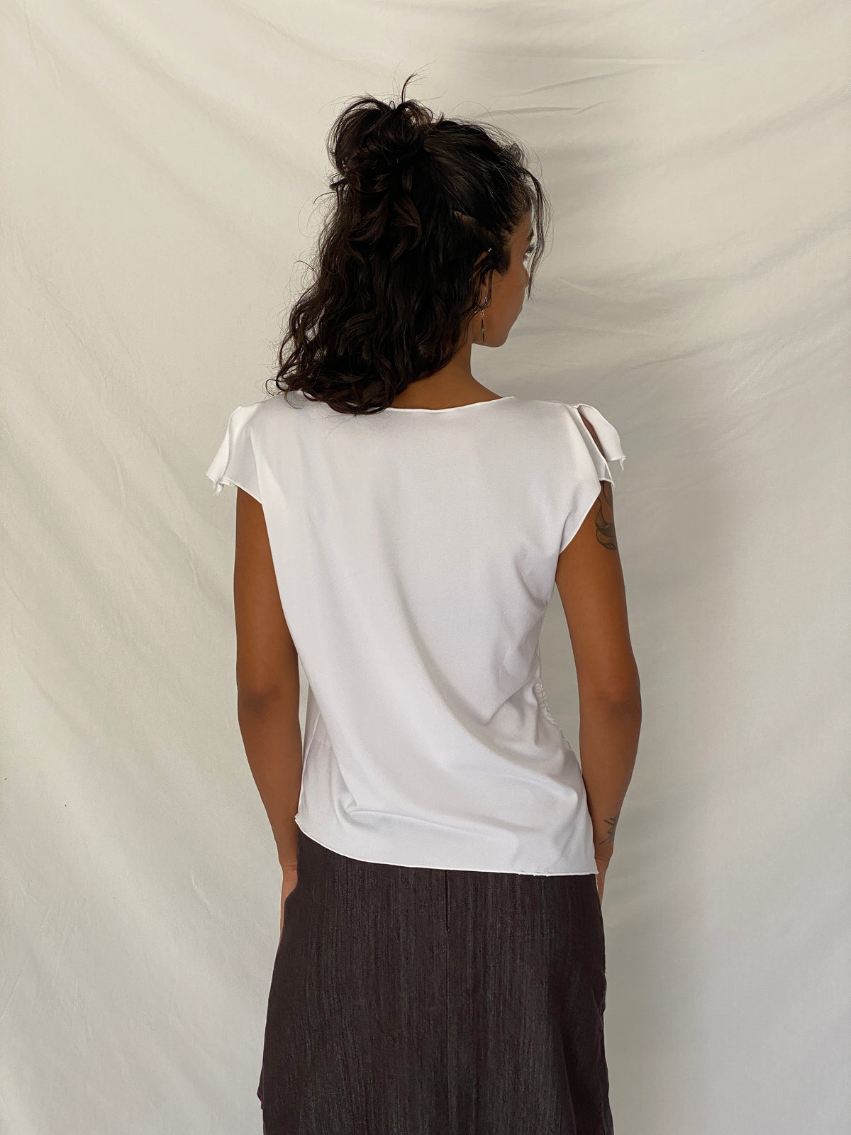 Vintage Y2K Kaleidoscope White Pink Glitter Floral Ruched Flutter Sleeve Top - L Vintage Y2K Kaleidoscope White Pink Glitter Floral Ruched Flutter Sleeve Top - L
