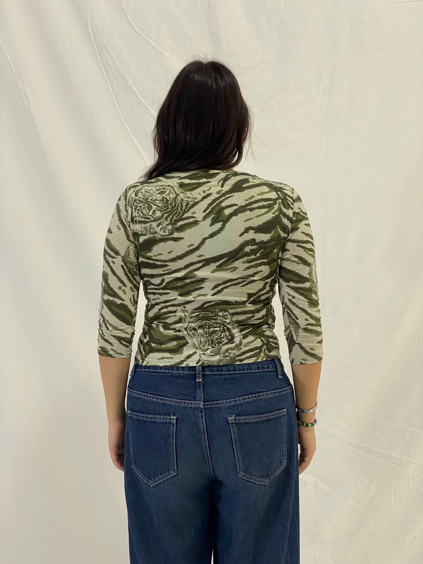 Vintage Green Tiger Print V-Neck Fitted 3/4 Sleeve Top - M