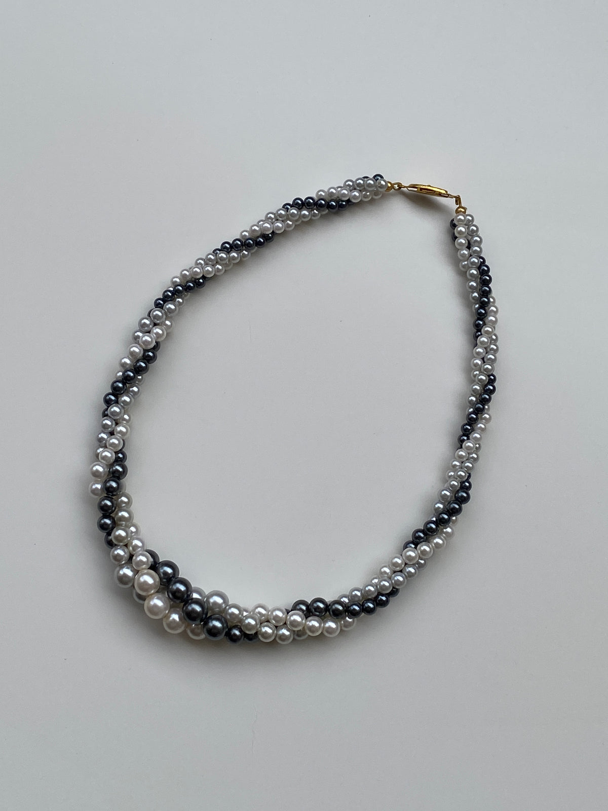 Vintage Faux Pearl Double Strand Necklace Black & White Elegant Classic Choker Vintage Faux Pearl Double Strand Necklace Black & White Elegant Classic Choker