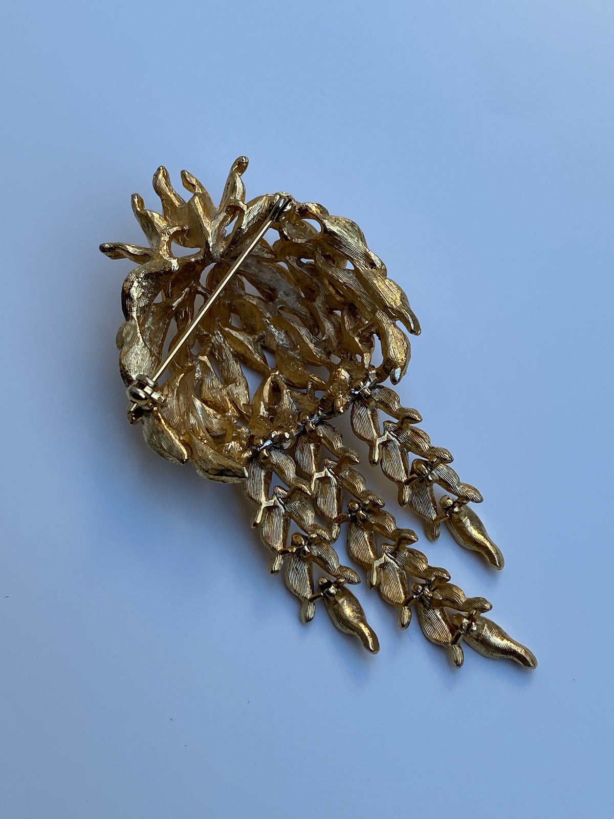 Vintage Gold Articulated Cascading Leaf Dangling Branches Brooch Vintage Gold Articulated Cascading Leaf Dangling Branches Brooch