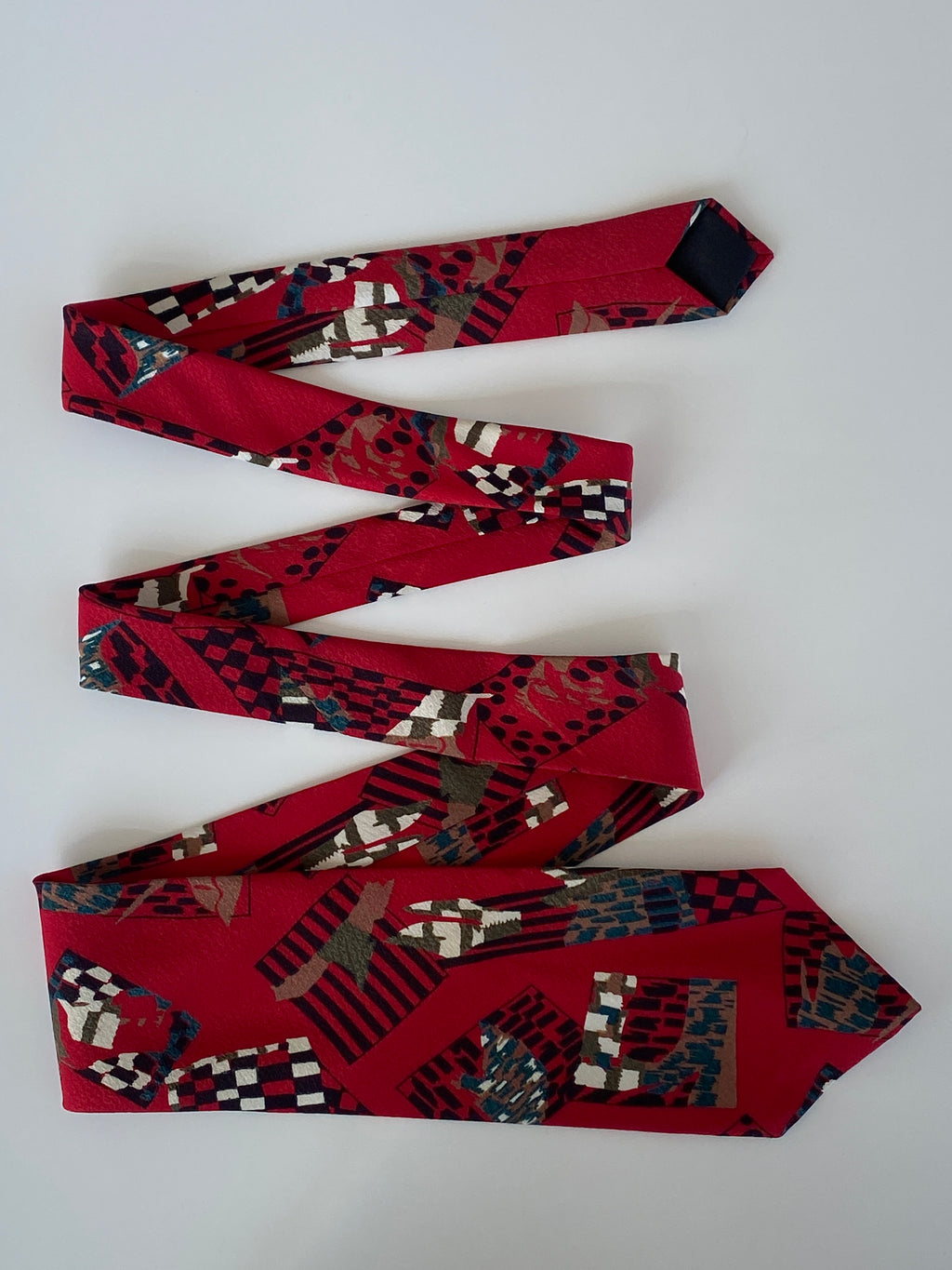 Vintage Fashion Line Men’s Red Graphic Tie