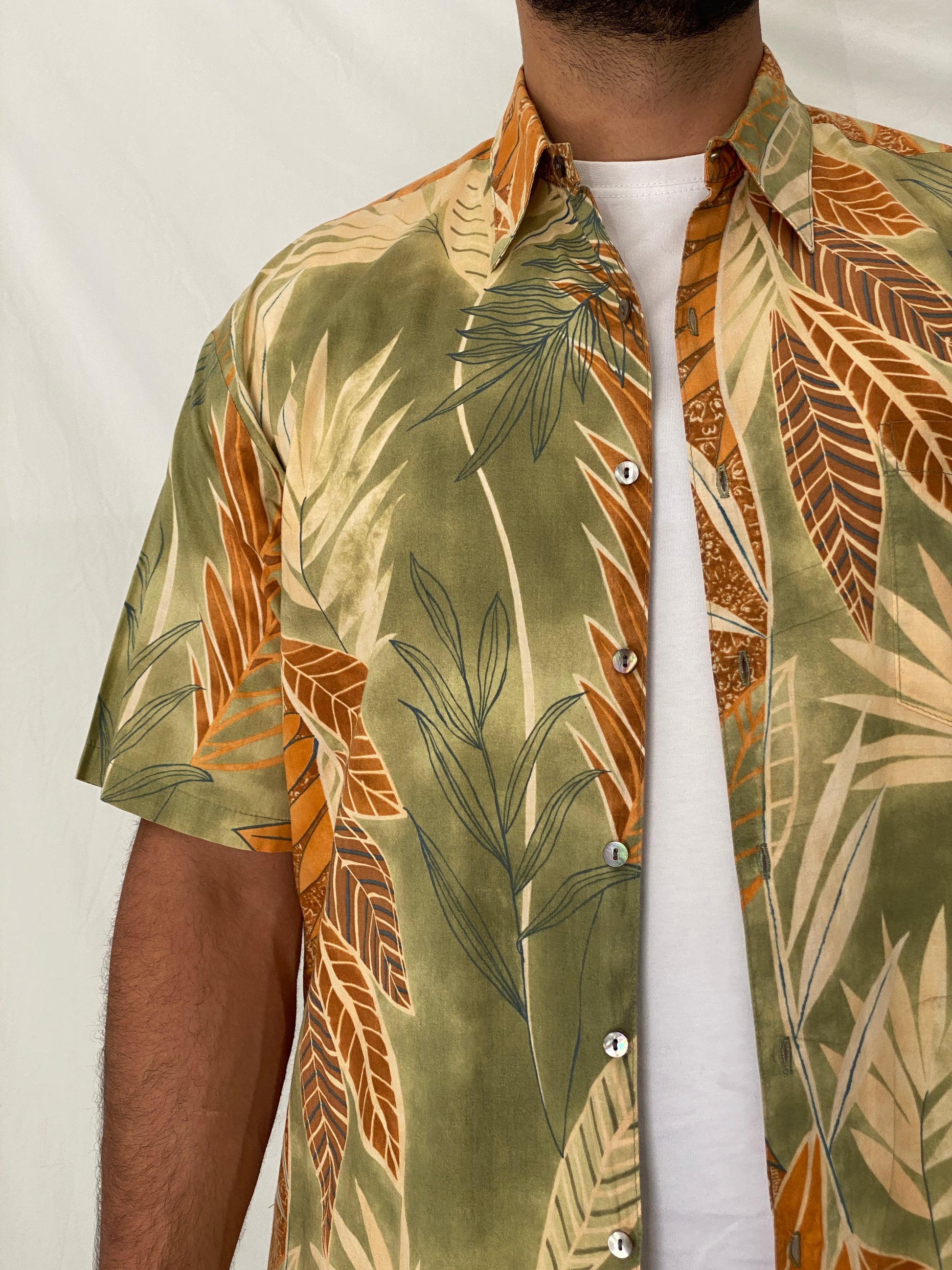 Vintage Tori Richard USA Tropical Leaf Print Cotton Hawaiian Shirt – L Vintage Tori Richard USA Tropical Leaf Print Cotton Hawaiian Shirt – L