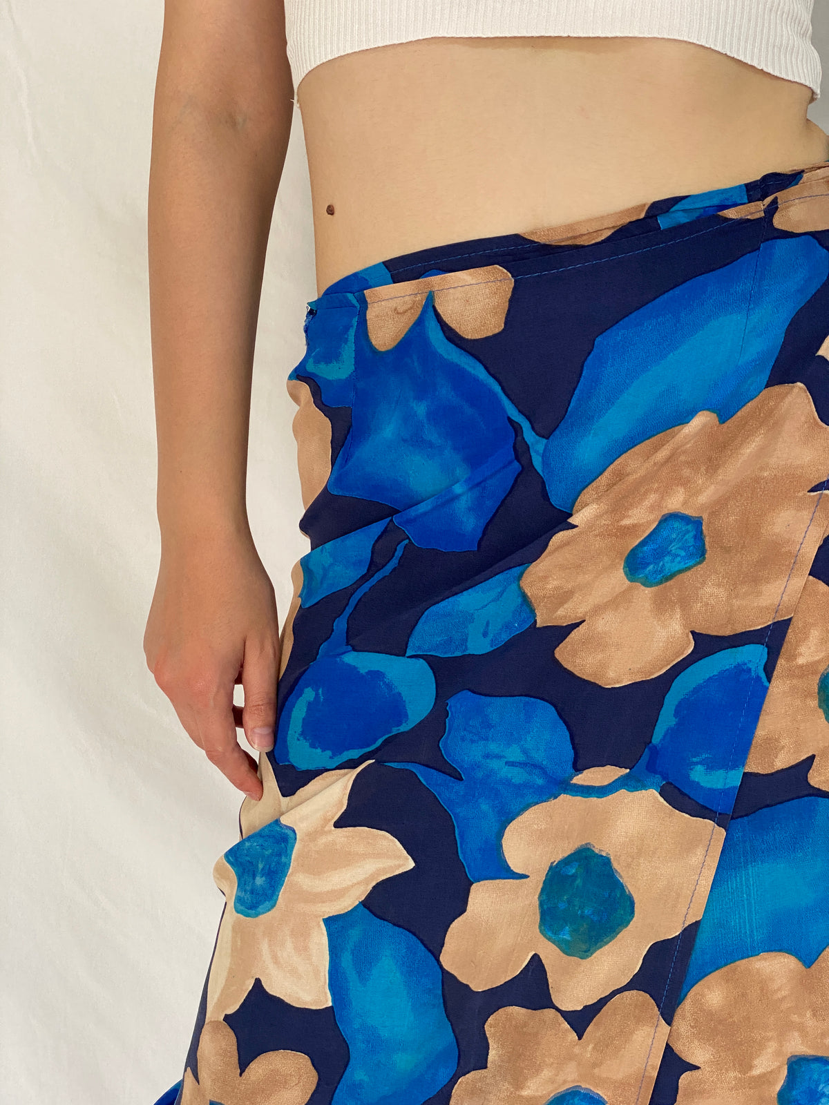 Vintage 1990s Blue & Tan Abstract Floral Wrap Midi Skirt - M Vintage 1990s Blue & Tan Abstract Floral Wrap Midi Skirt - M
