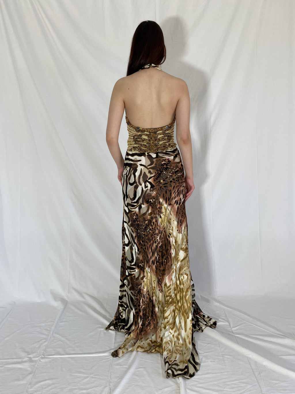 فستان سهرة هالتر مطبوع عليه حيوانات من مجموعة الرجاء كوتور Y2K، مزين بالخرز، على طراز روبرتو كافالي - مقاس صغير