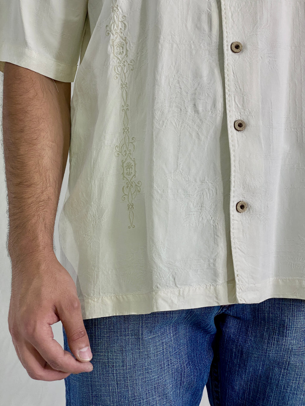 Tommy Bahama Silk Camp Lion Embroidery And Premium Cigars Design Men’s Shirt - L