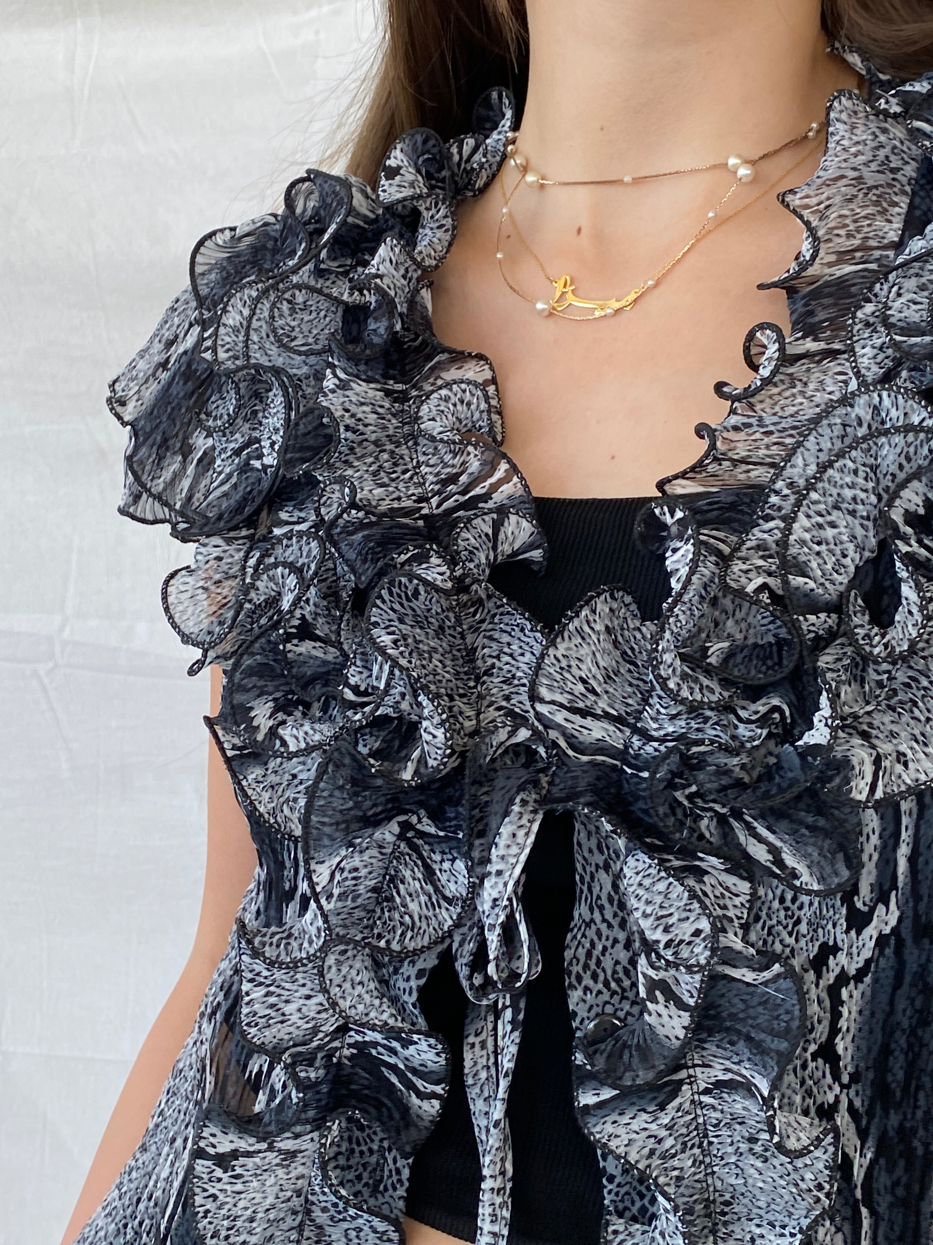 Vintage Animal Print Ruffled Gray Frilled Short Sleeve Blouse - M