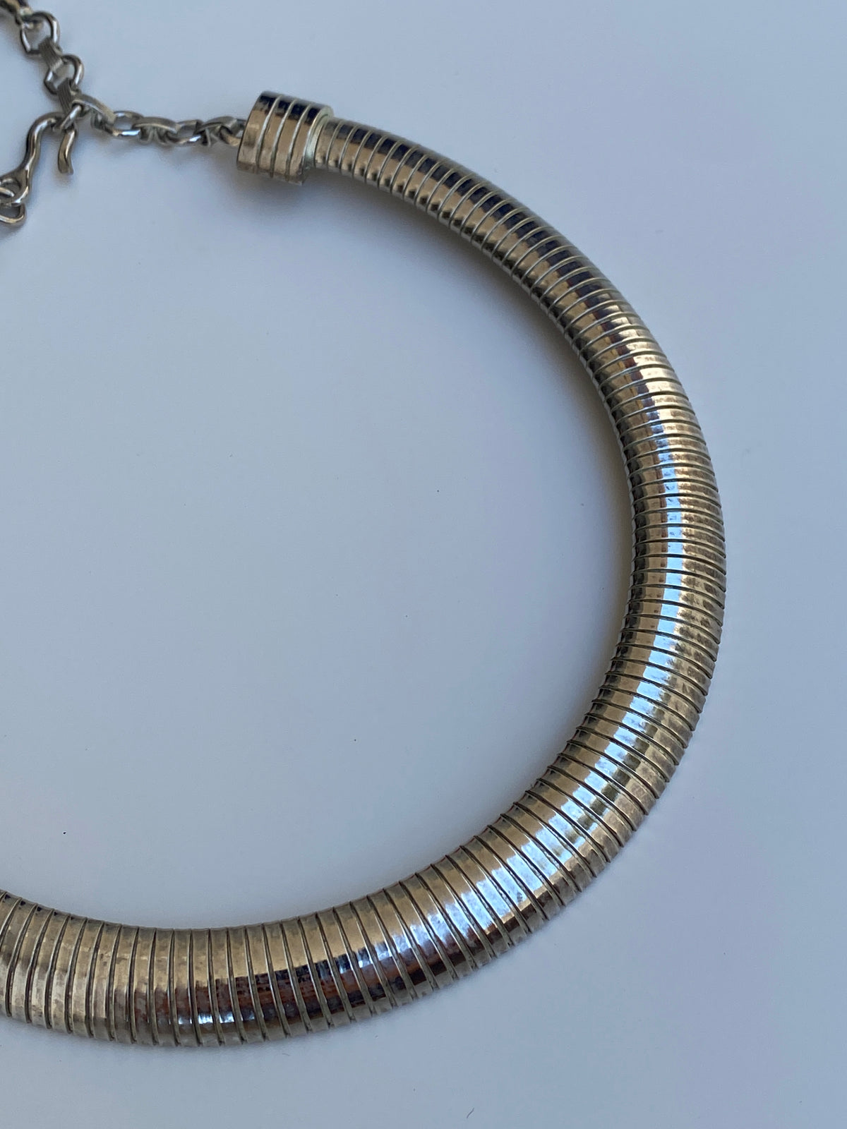 Vintage 1990s Silver-Tone Omega Ribbed Collar Choker Necklace Vintage 1990s Silver-Tone Omega Ribbed Collar Choker Necklace