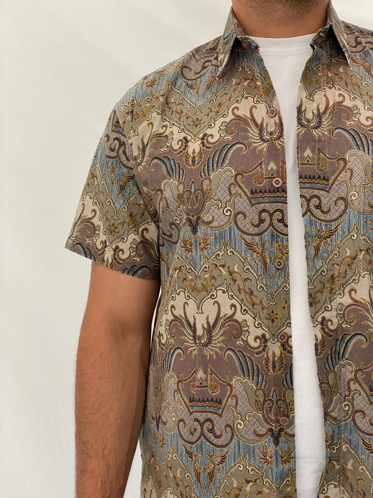 Vintage 90s Baroque Paisley Short Sleeve Cotton Button-Up Shirt – XL Vintage 90s Baroque Paisley Short Sleeve Cotton Button-Up Shirt – XL