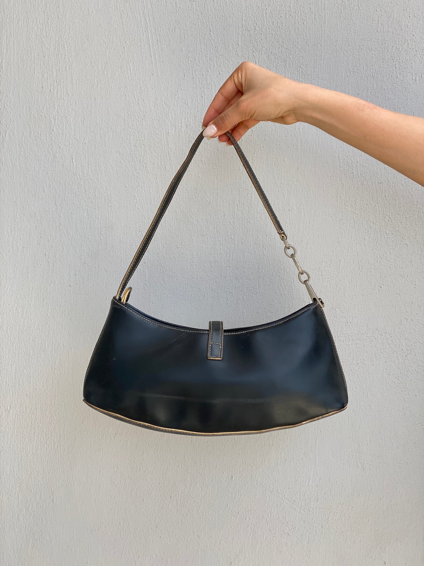 Vintage Y2K Black Leather Baguette Bag Minimalist Shoulder Bag Silver Chain Detail