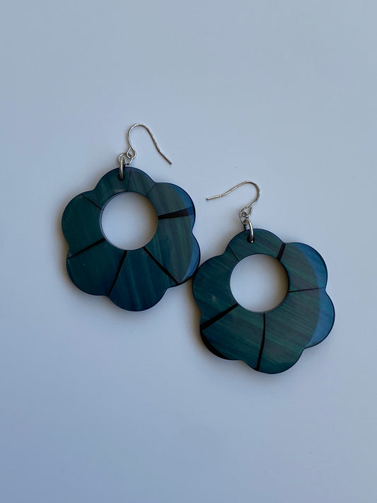 Vintage Y2K Teal Mother-of-Pearl Flower Statement Size Drop Earrings