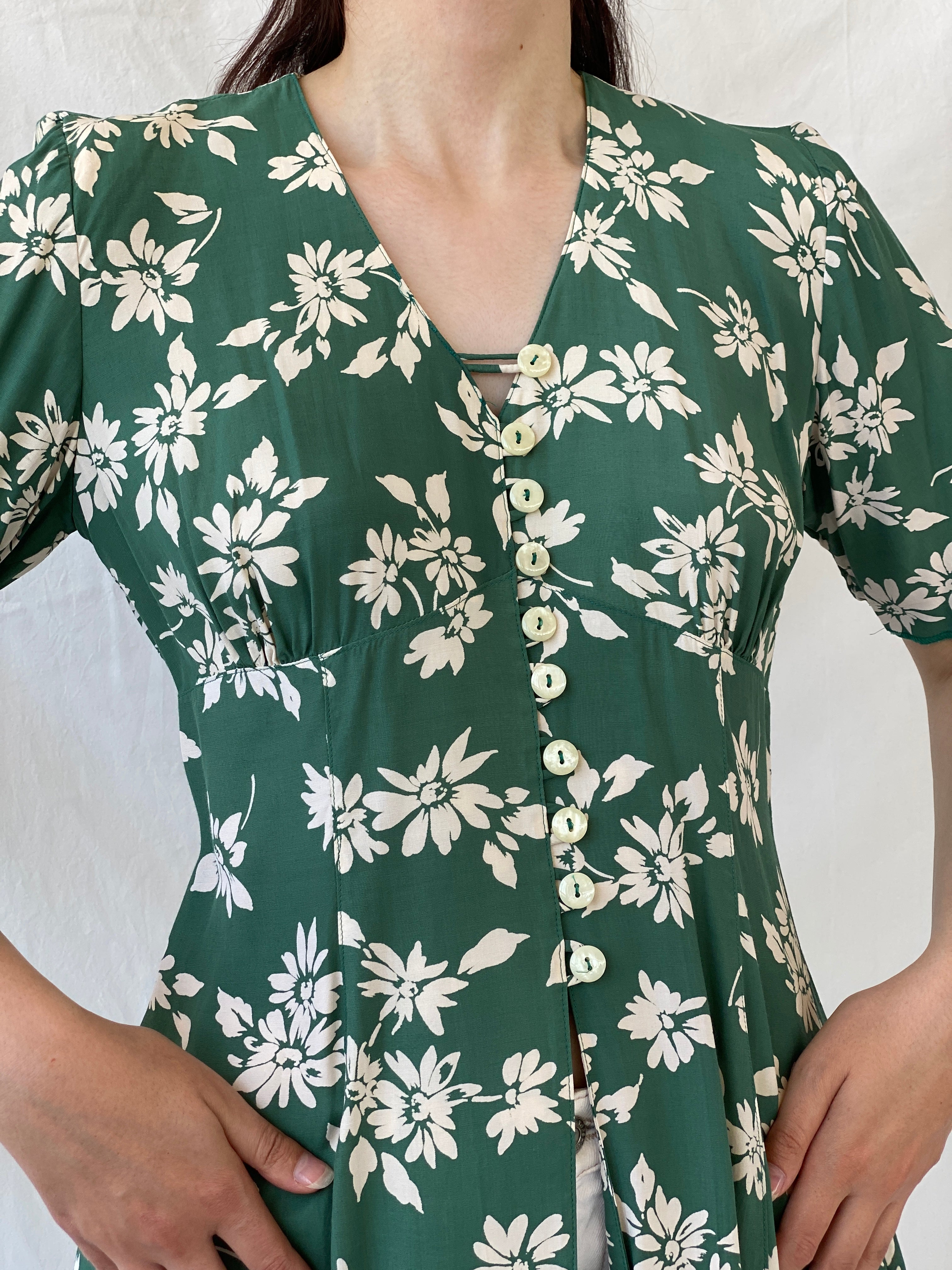 Vintage Promesse Floral Green Short Sleeve Coquette Long Cardigan Shirt - M