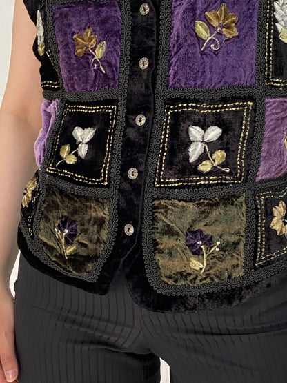 Vintage White Stag Black Velvet Patchwork Embroidered Whimsy Grunge Vest – L