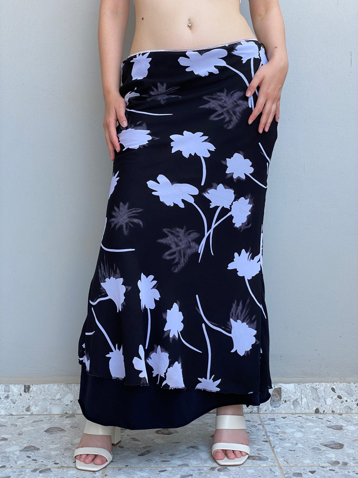 Vintage Y2K Black White Floral Maxi Monochrome Bias Cut Slip Skirt – L Vintage Y2K Black White Floral Maxi Monochrome Bias Cut Slip Skirt – L