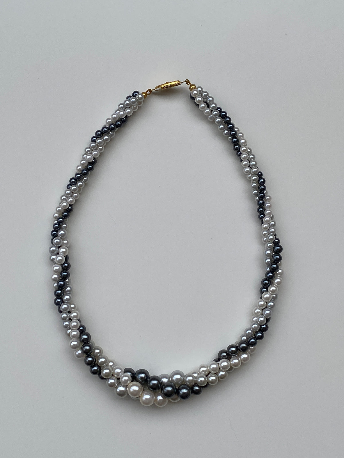 Vintage Faux Pearl Double Strand Necklace Black & White Elegant Classic Choker Vintage Faux Pearl Double Strand Necklace Black & White Elegant Classic Choker