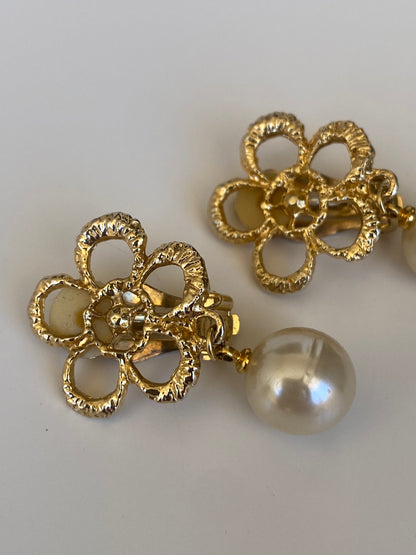 Vintage Gold Tone Floral Faux Pearl Drop Clip-On Earrings Romantic Statement Jewelry