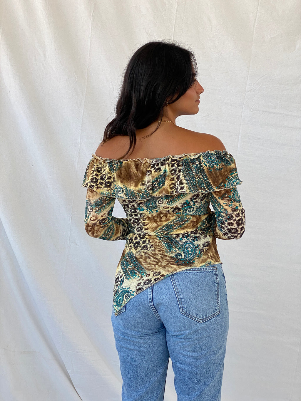 Vintage Gruppo Moda Beige and Blue Floral Off-Shoulder Top - S
