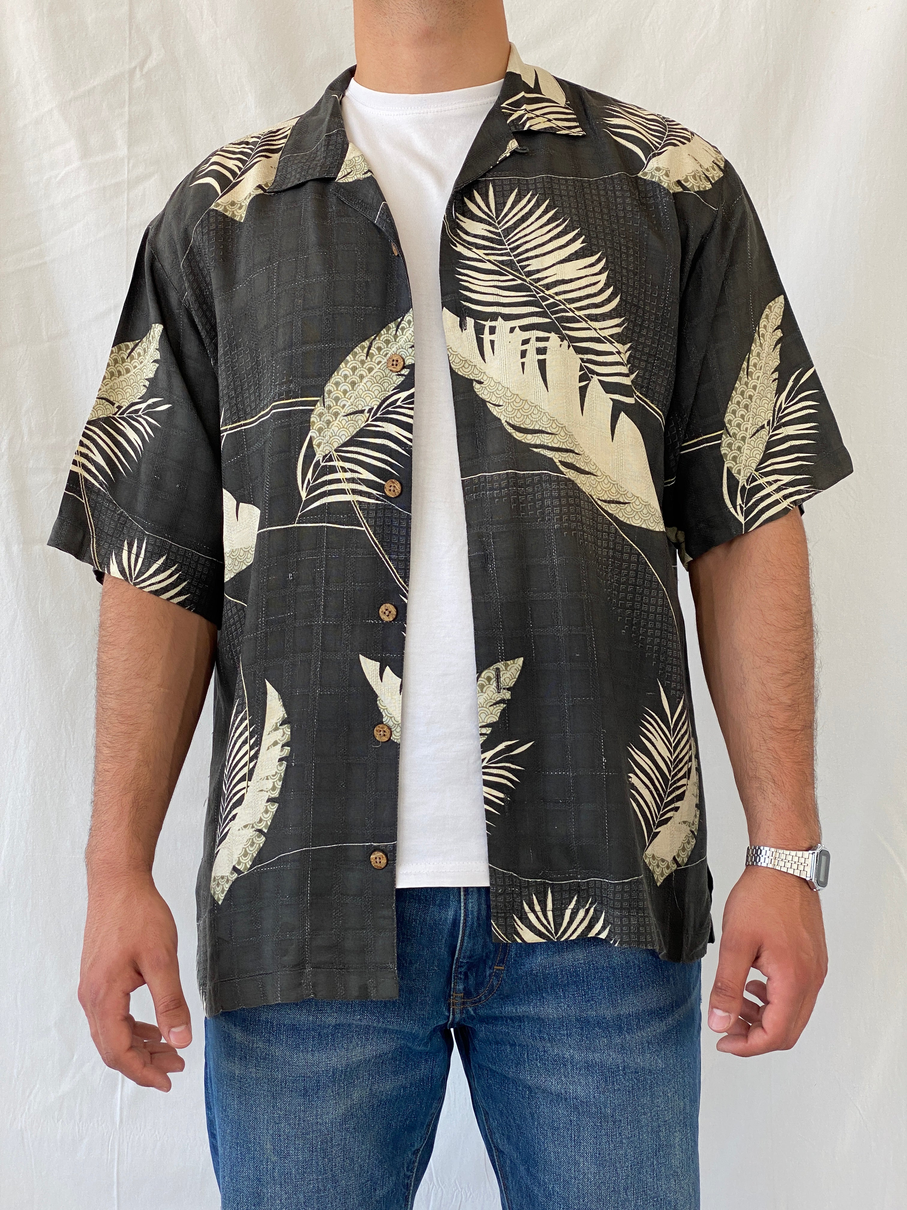 Vintage Tommy Bahama Hawaiian Print Silk Men’s Short Sleeve Black Shirt - L