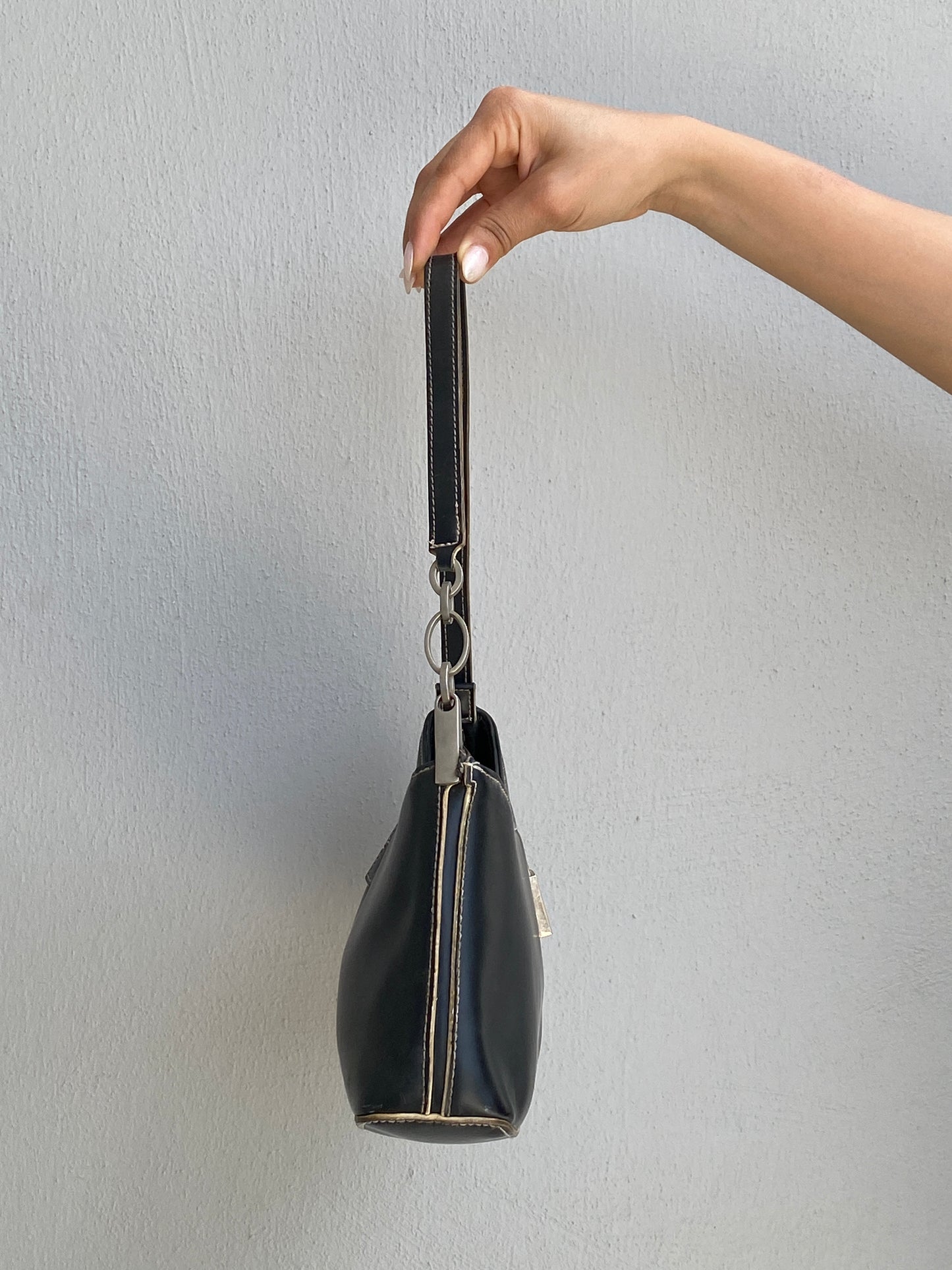 Vintage Y2K Black Leather Baguette Bag Minimalist Shoulder Bag Silver Chain Detail