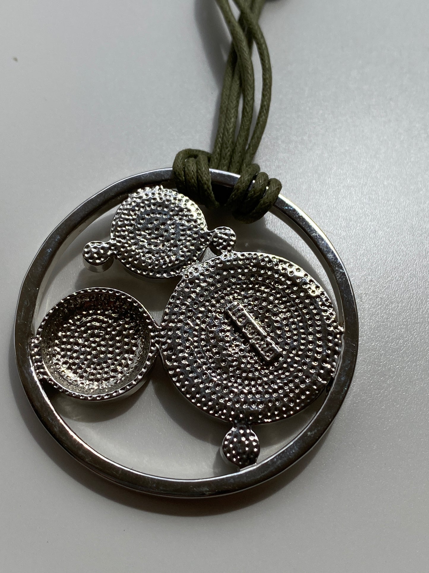 Vintage Y2K Lia Sophia Olive Cord & Gunmetal Multi-Stone Circle Pendant Necklace