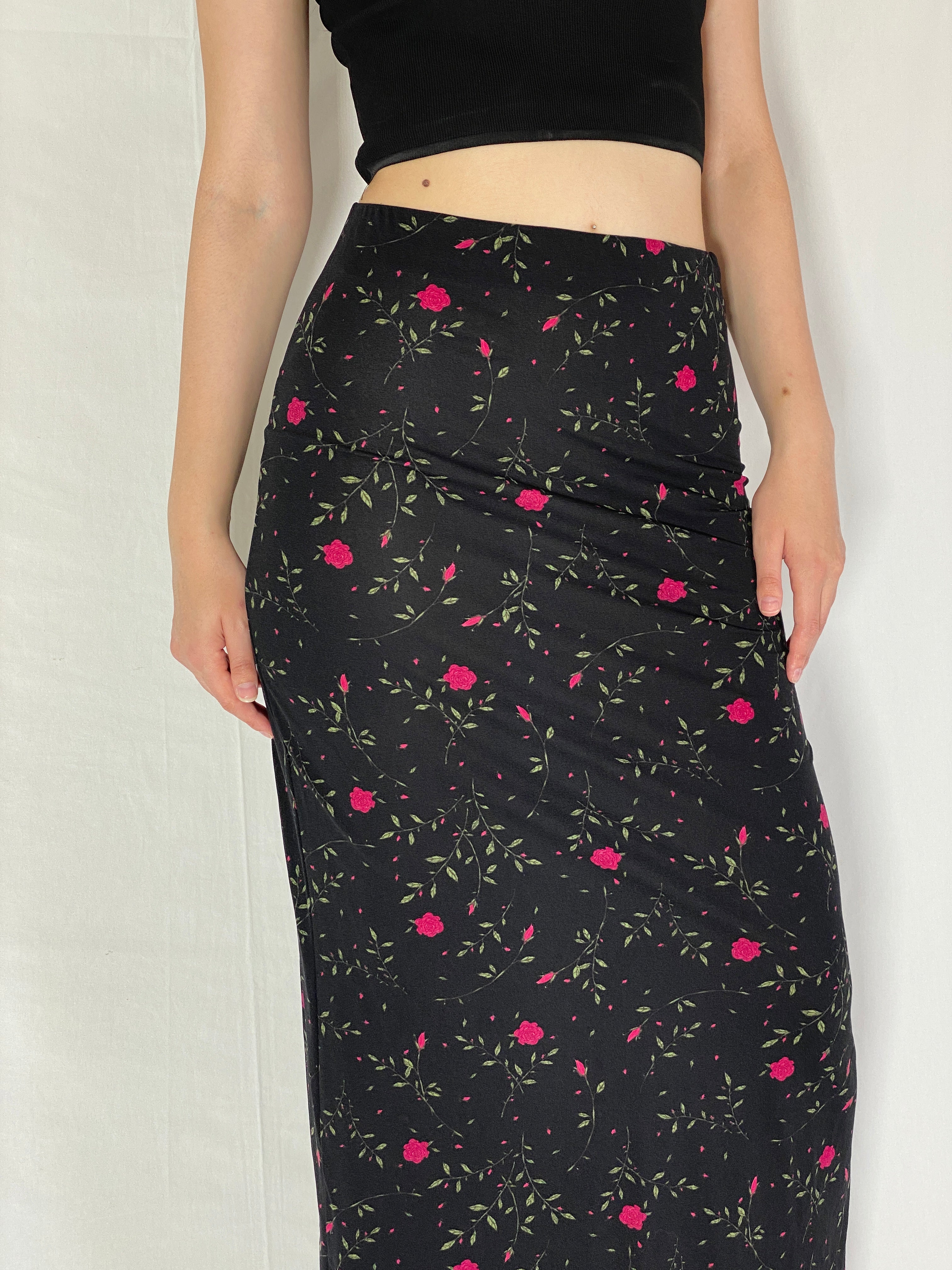 Vintage Y2K HENNES Collection Black Floral Maxi Skirt 90s/2000s Minimalist Everyday Skirt - M
