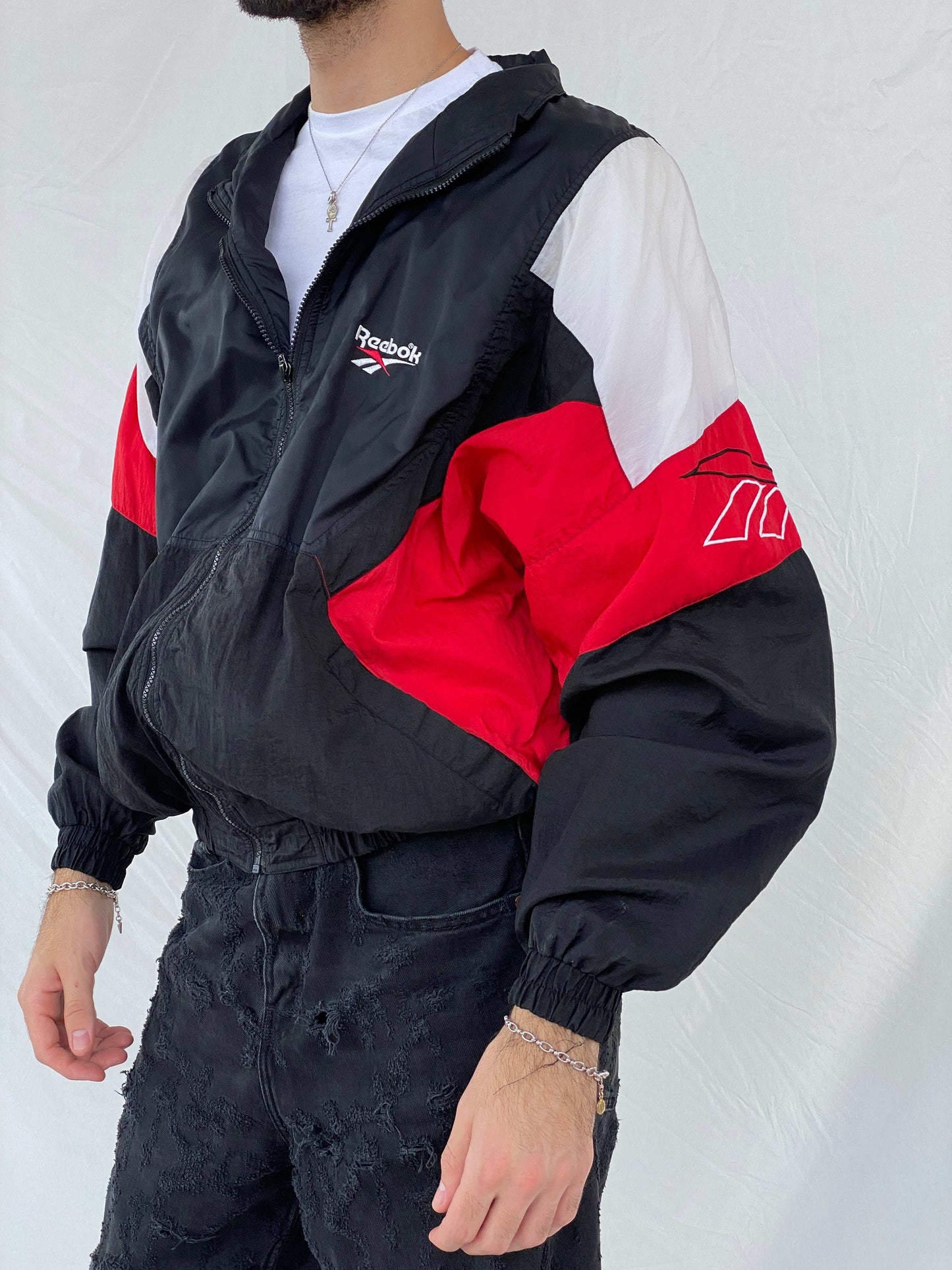 Vintage 90s Reebok Black and Red Windbreaker Jacket - Balagan Vintage Windbreaker Jacket 90s, Awsam, NEW IN, vintage windbreaker, windbreaker, windbreaker jacket