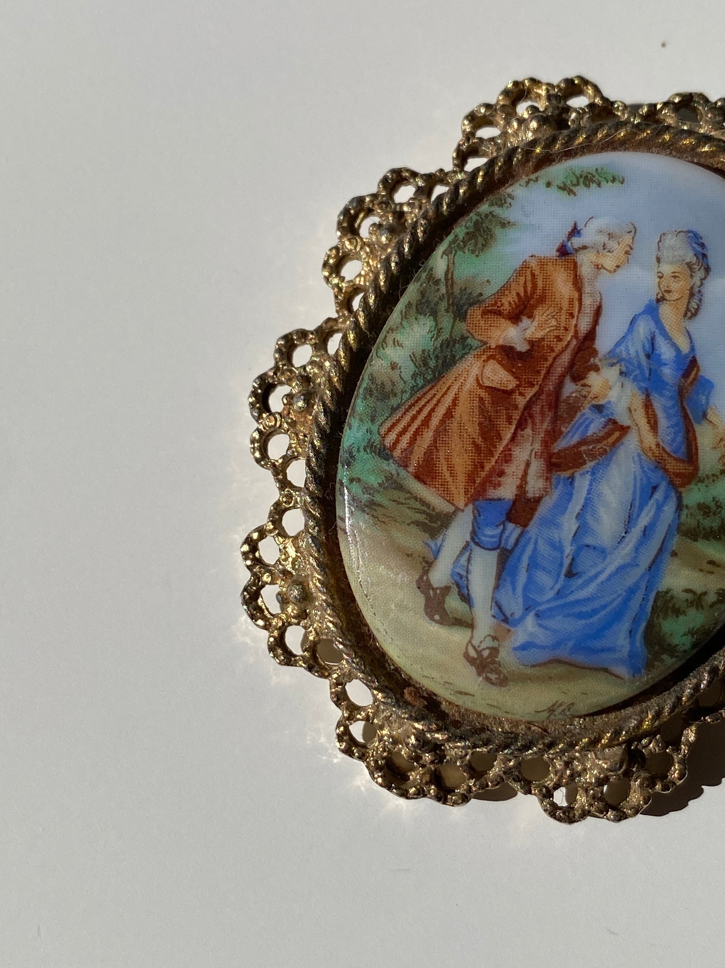 Gold Tone Oval Portrait Brooch - Vintage Inspired Cameo Style Filigree Pin