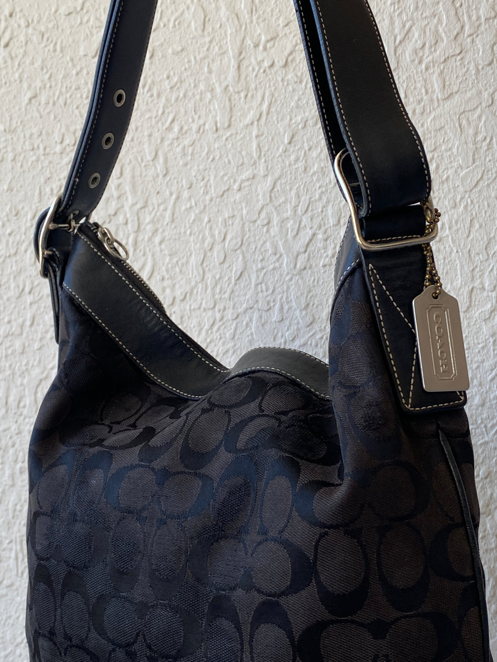 Coach Black Canvas & Leather Shoulder Bag Coach Signature Purse #J2K-6346