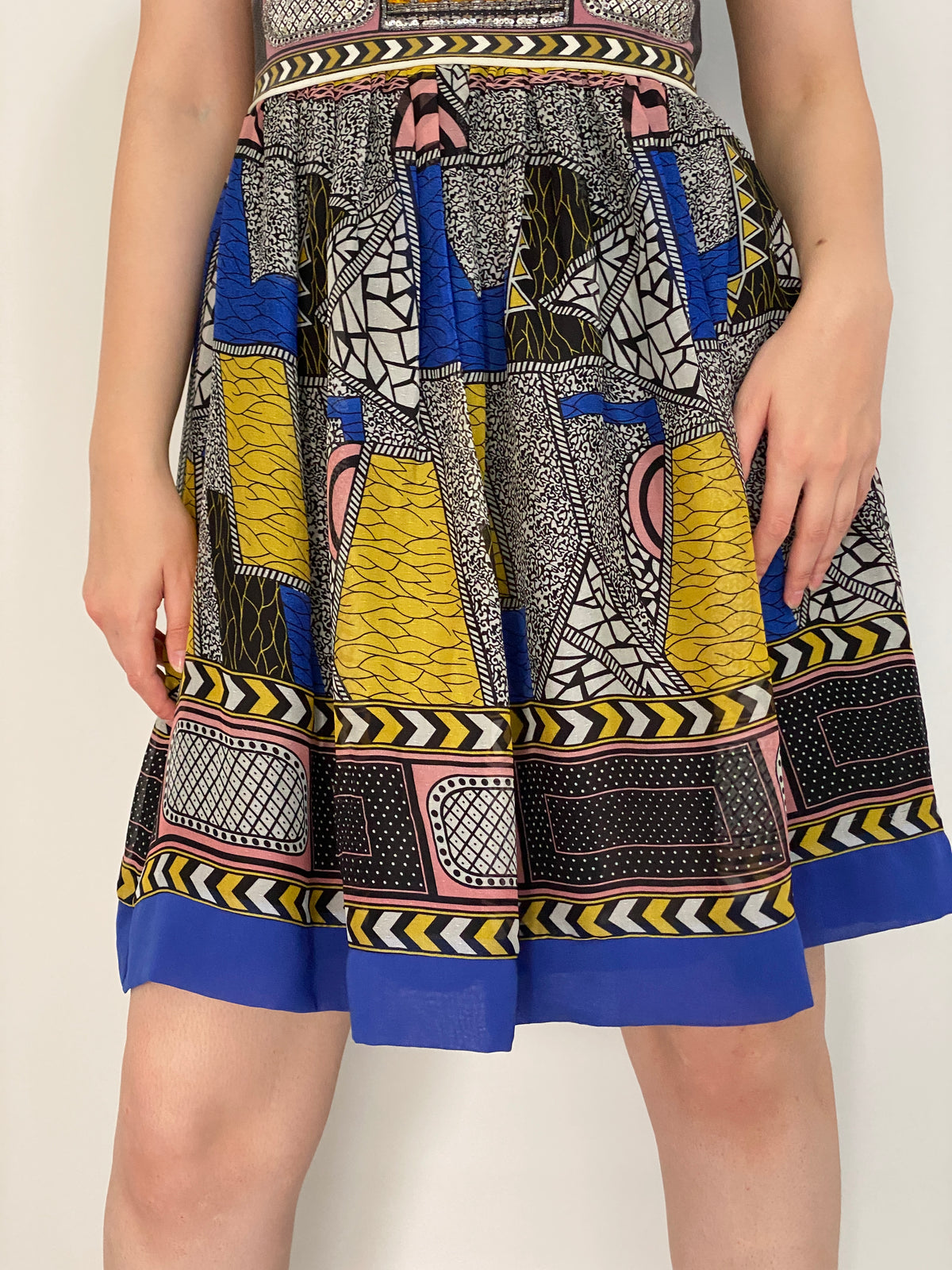 Y2K Whimsical Vini Kawen Mustard Geometric Embellished Dress – M