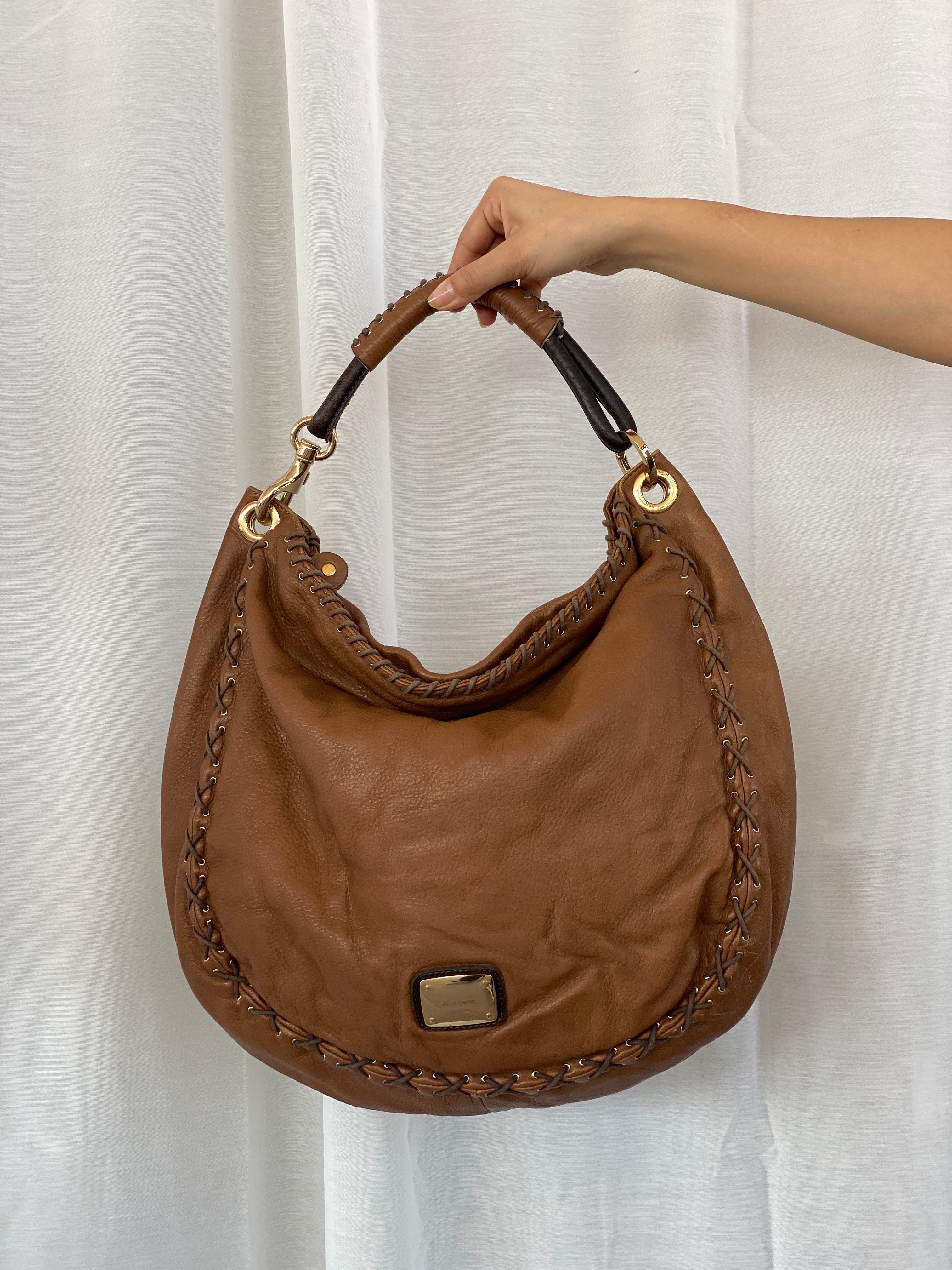 حقيبة كتف هوبو كبيرة من الجلد البني من جيمي تشو Y2K