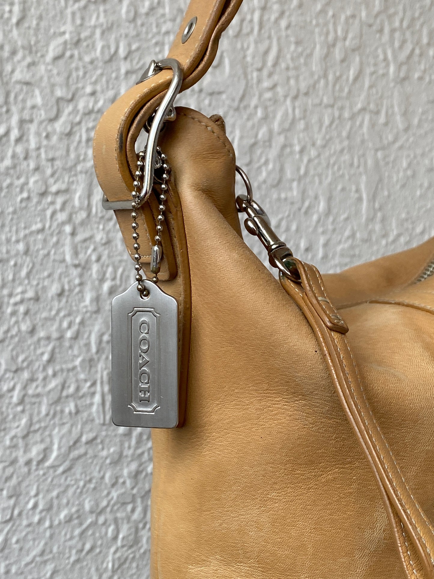 Vintage Coach Tan Leather Shoulder Bag Classic Hobo Style M2S-9326 Purse