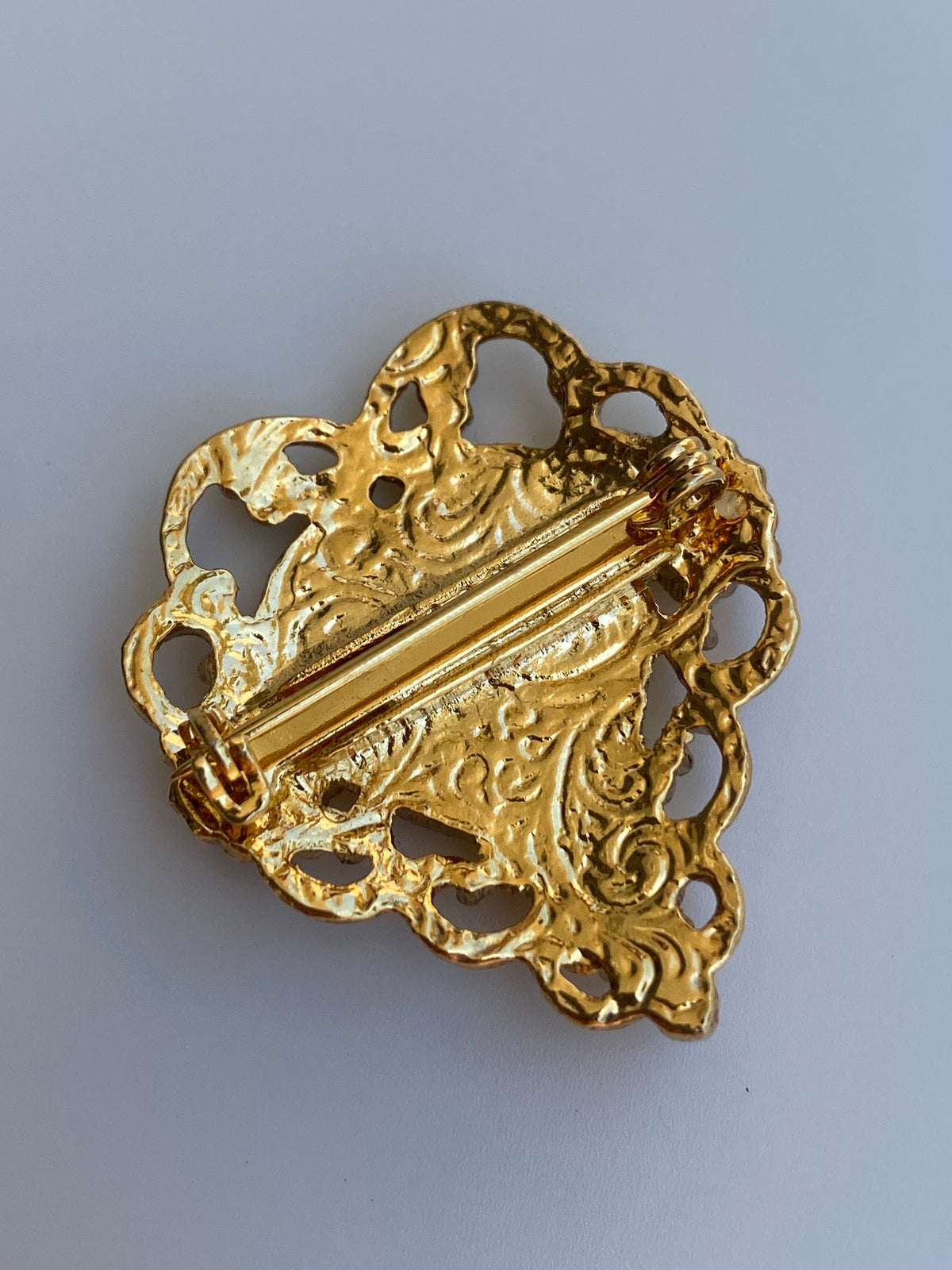 Vintage Gold Tone Filigree Heart Rose Cameo Brooch Romantic Floral Porcelain Style Pin Vintage Gold Tone Filigree Heart Rose Cameo Brooch Romantic Floral Porcelain Style Pin