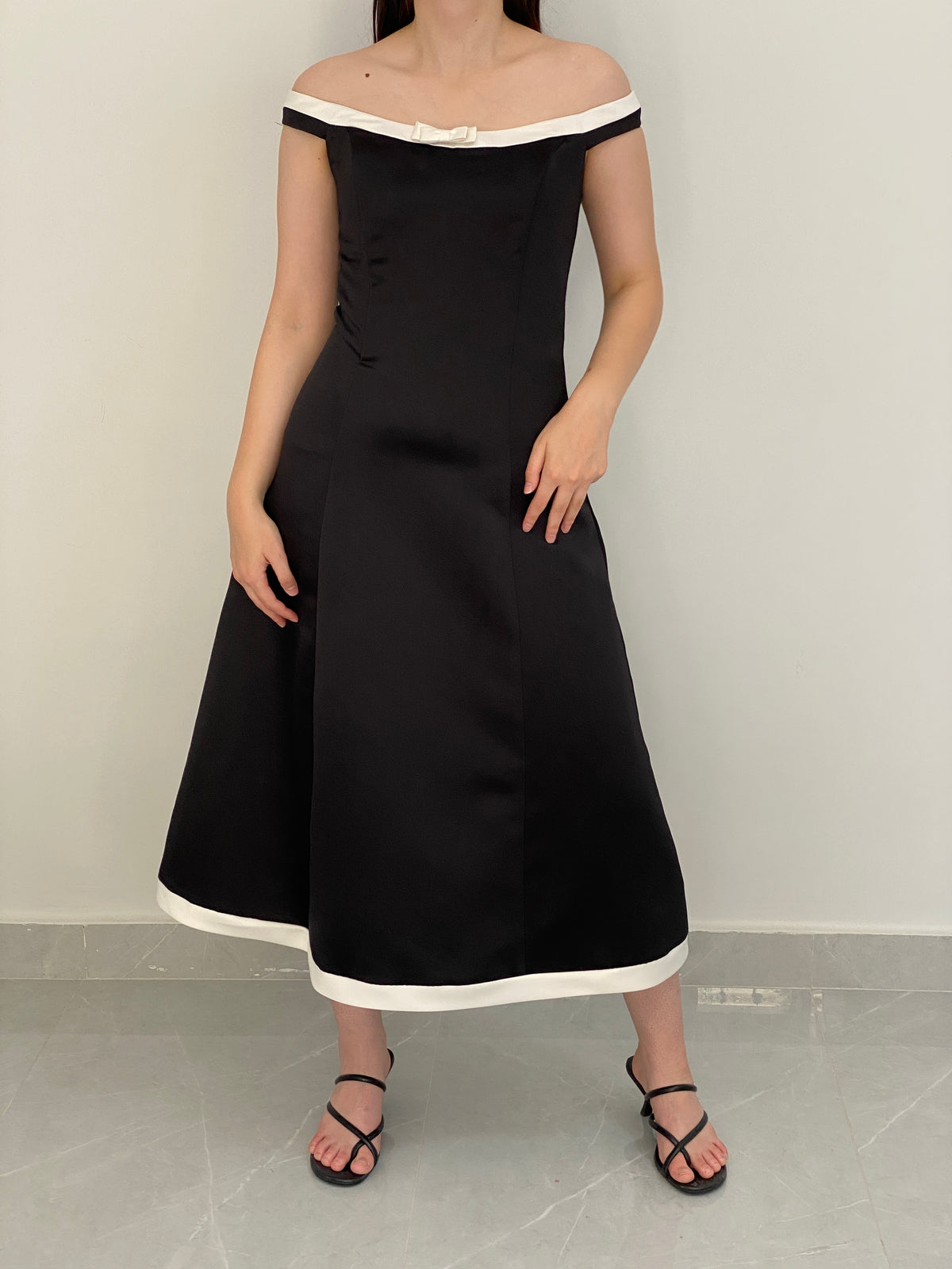 Vintage Jessica McClintock Black & White Satin Off-Shoulder Formal Dress – S