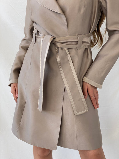 Elegant Amanda Wakeley Silk Trench Coat - M