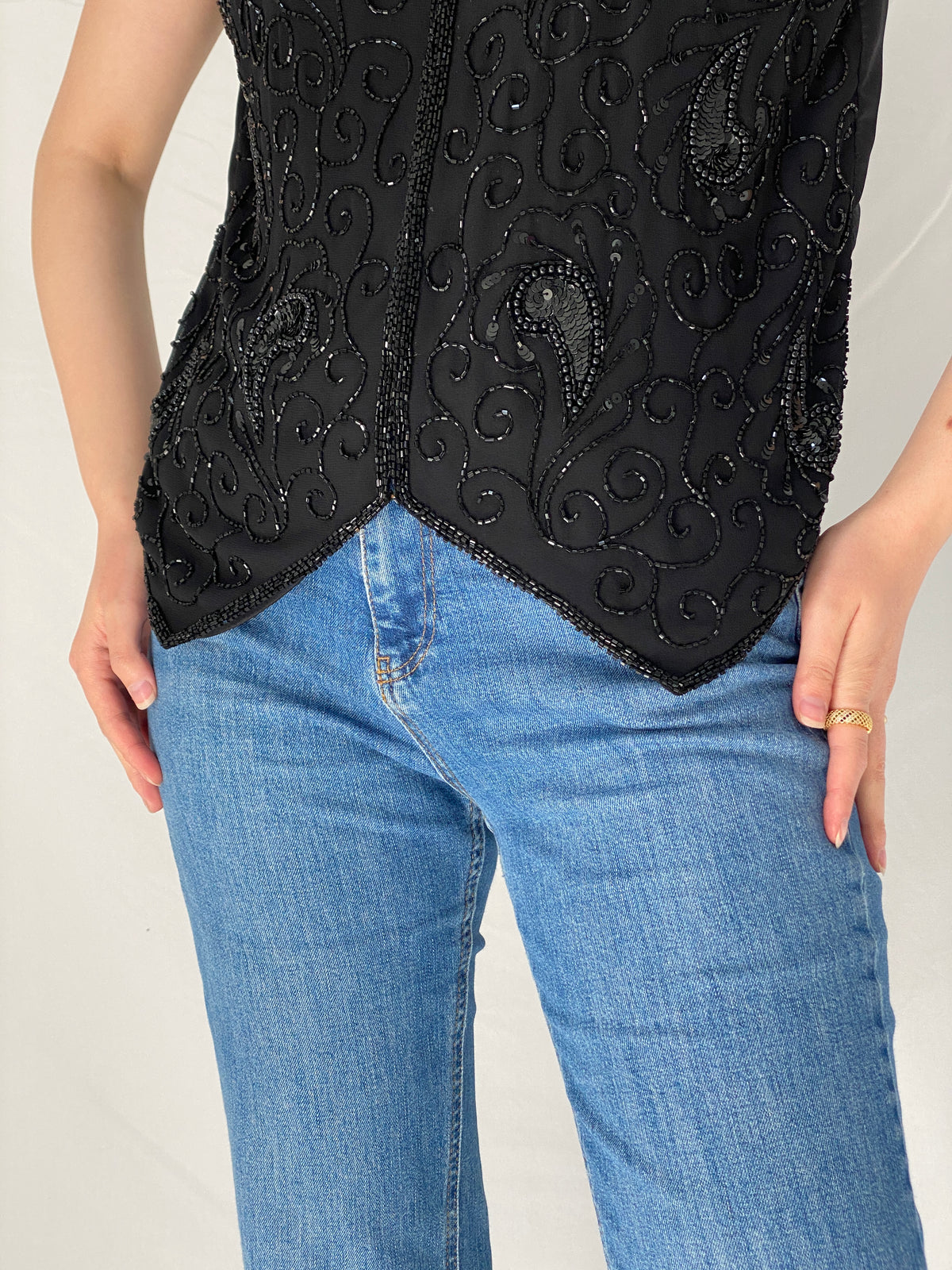 Vintage Black Paisley Sequined & Beaded Party Embellished Evening Vest - M Vintage Black Paisley Sequined & Beaded Party Embellished Evening Vest - M