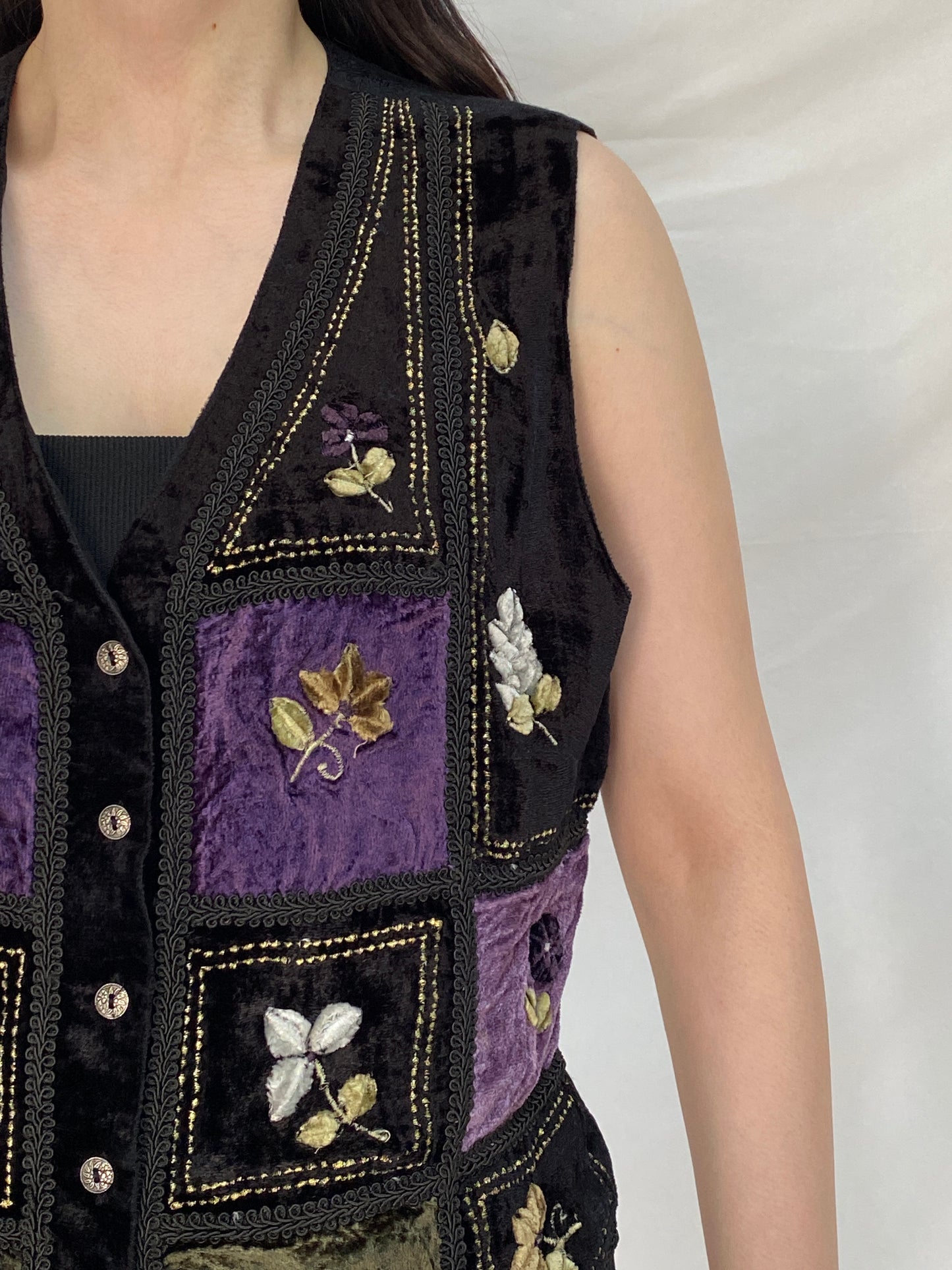 Vintage White Stag Black Velvet Patchwork Embroidered Whimsy Grunge Vest – L