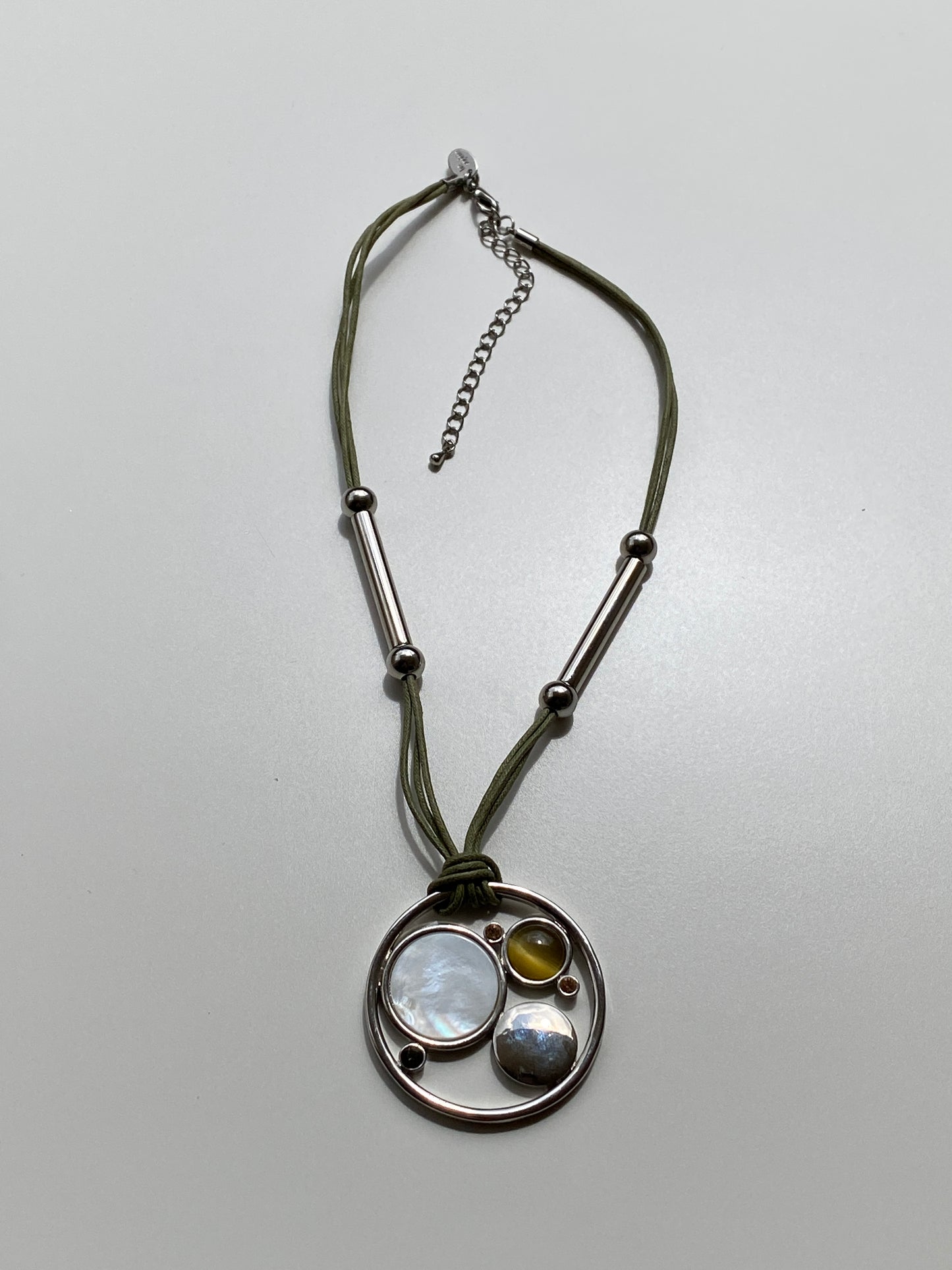 Vintage Y2K Lia Sophia Olive Cord & Gunmetal Multi-Stone Circle Pendant Necklace