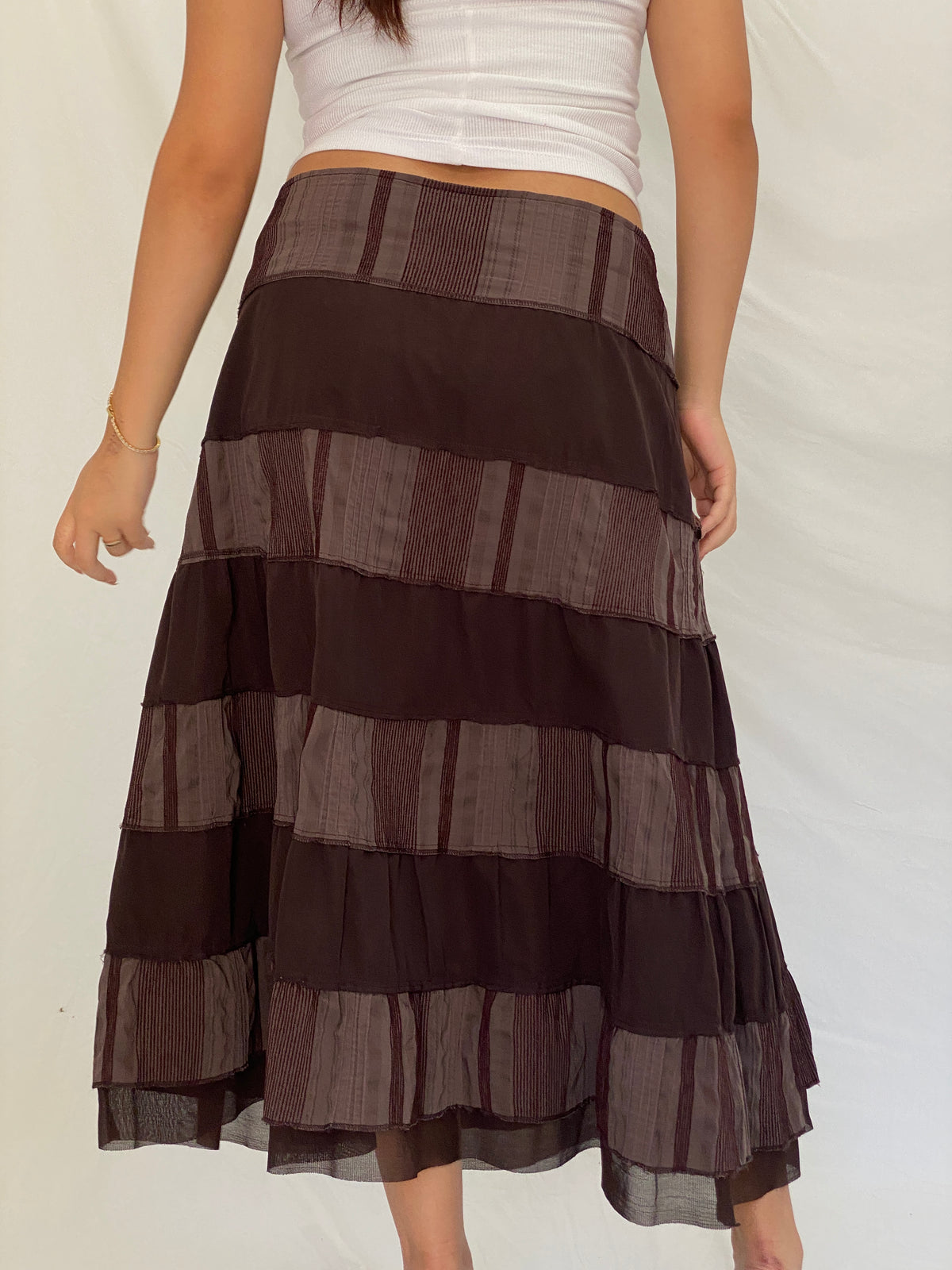 Vintage Y2K Boho CELAiA Brown Tiered Coin Trim Maxi Skirt – XL Vintage Y2K Boho CELAiA Brown Tiered Coin Trim Maxi Skirt – XL