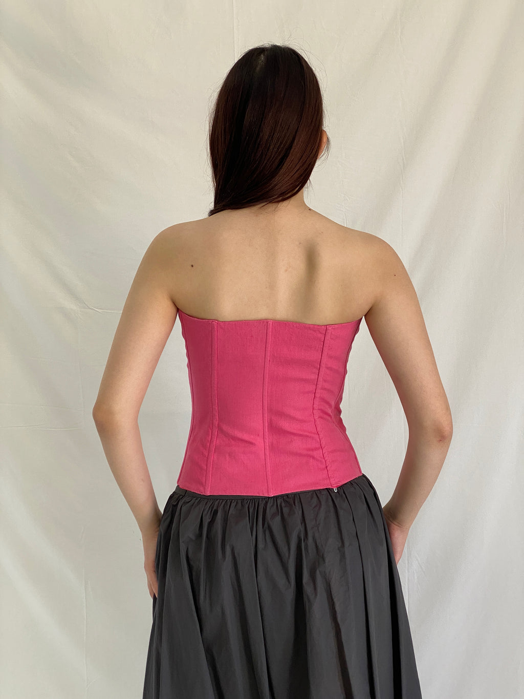 بلوزة كورسيه من الكتان الإيطالي باللون الوردي من Vintage I BLUES مع زر للإغلاق - مقاس صغير