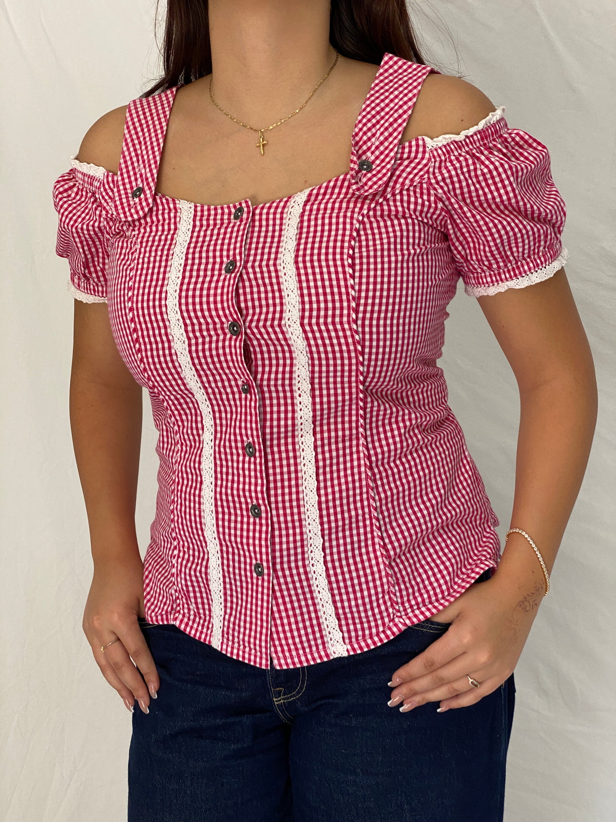 Vintage Y2K Gina Benotti Red & White Gingham Cold Shoulder Lace Trim Blouse - M Vintage Y2K Gina Benotti Red & White Gingham Cold Shoulder Lace Trim Blouse - M