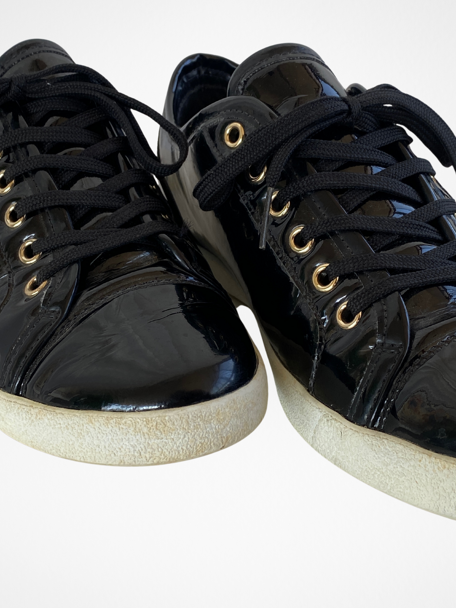 حذاء سنيكرز دولتشي آند غابانا أسود من الجلد منخفض الرقبة CO0316 - 38EUR