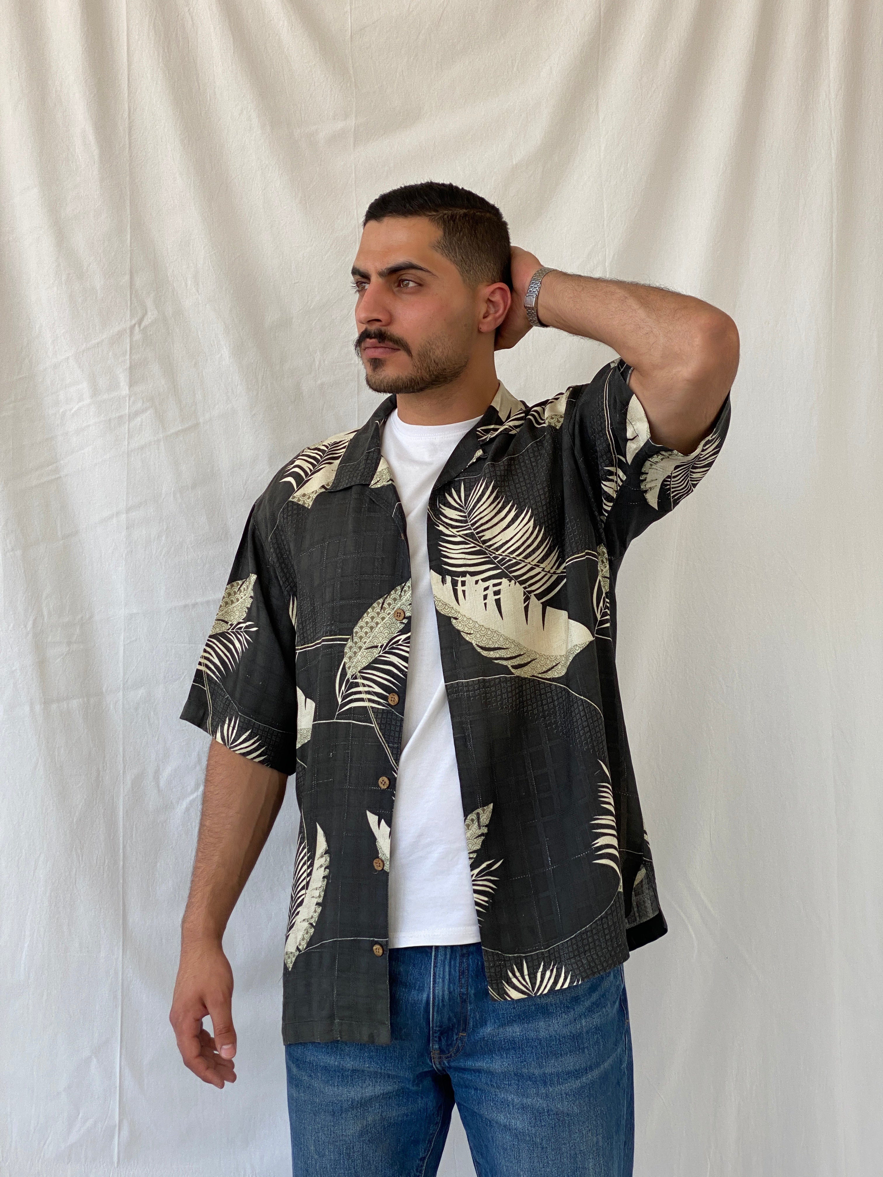Vintage Tommy Bahama Hawaiian Print Silk Men’s Short Sleeve Black Shirt - L