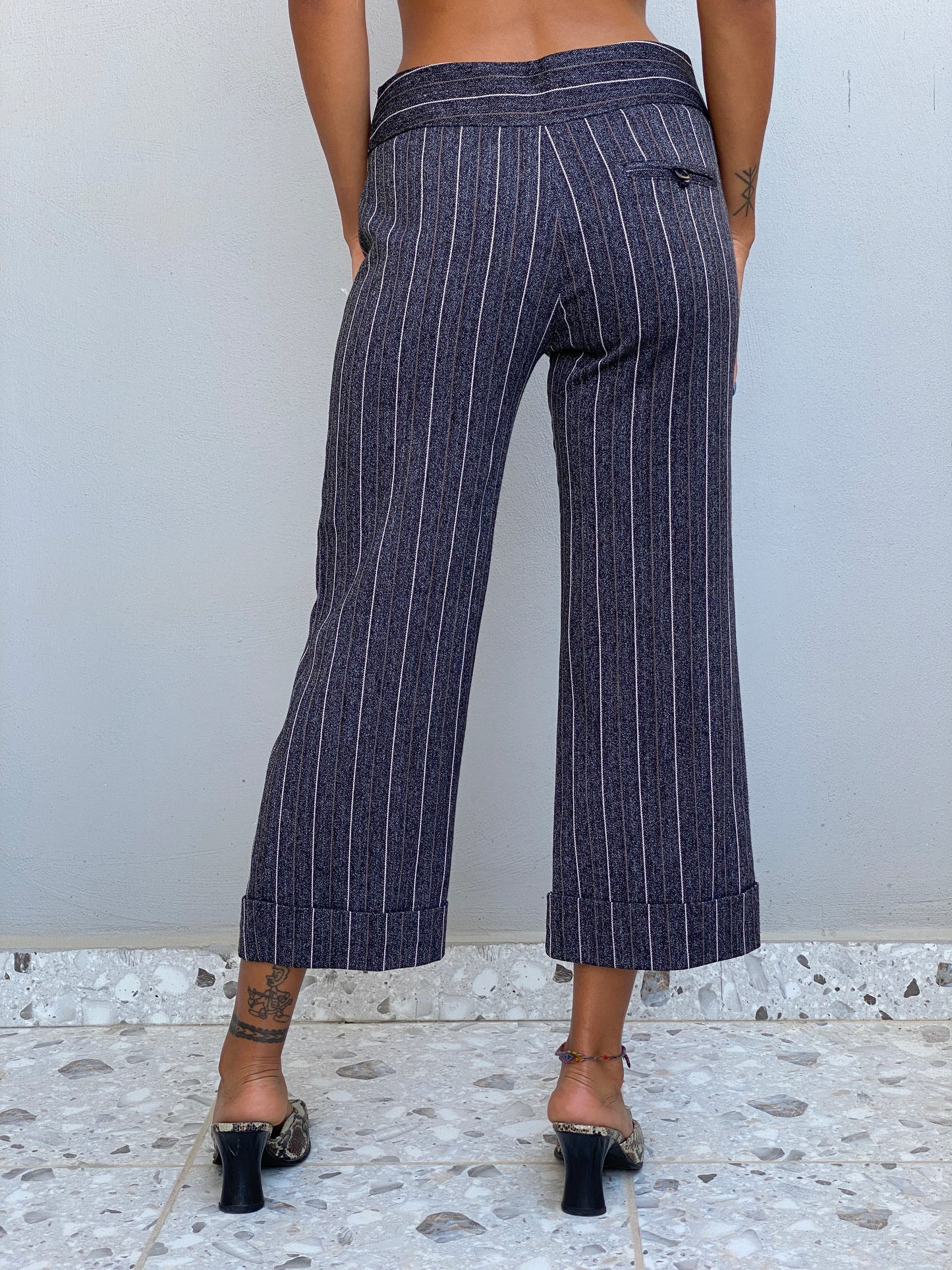 Vintage Y2K Grey Pinstripe Cropped Wide Leg Trousers Low Rise Office Siren Pants - S