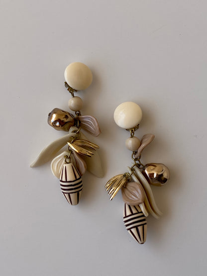 Vintage 1980s Ivory Cream Multi-Charm Cluster Clip-On Drop Earrings – Botanical Boho Statement