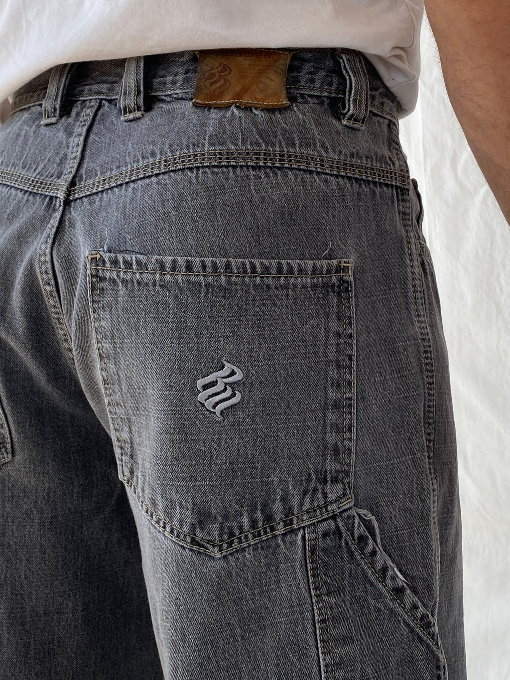 Y2K ROCAWEAR Washed Black Denim Shorts Streetwear Utility Gray Jorts