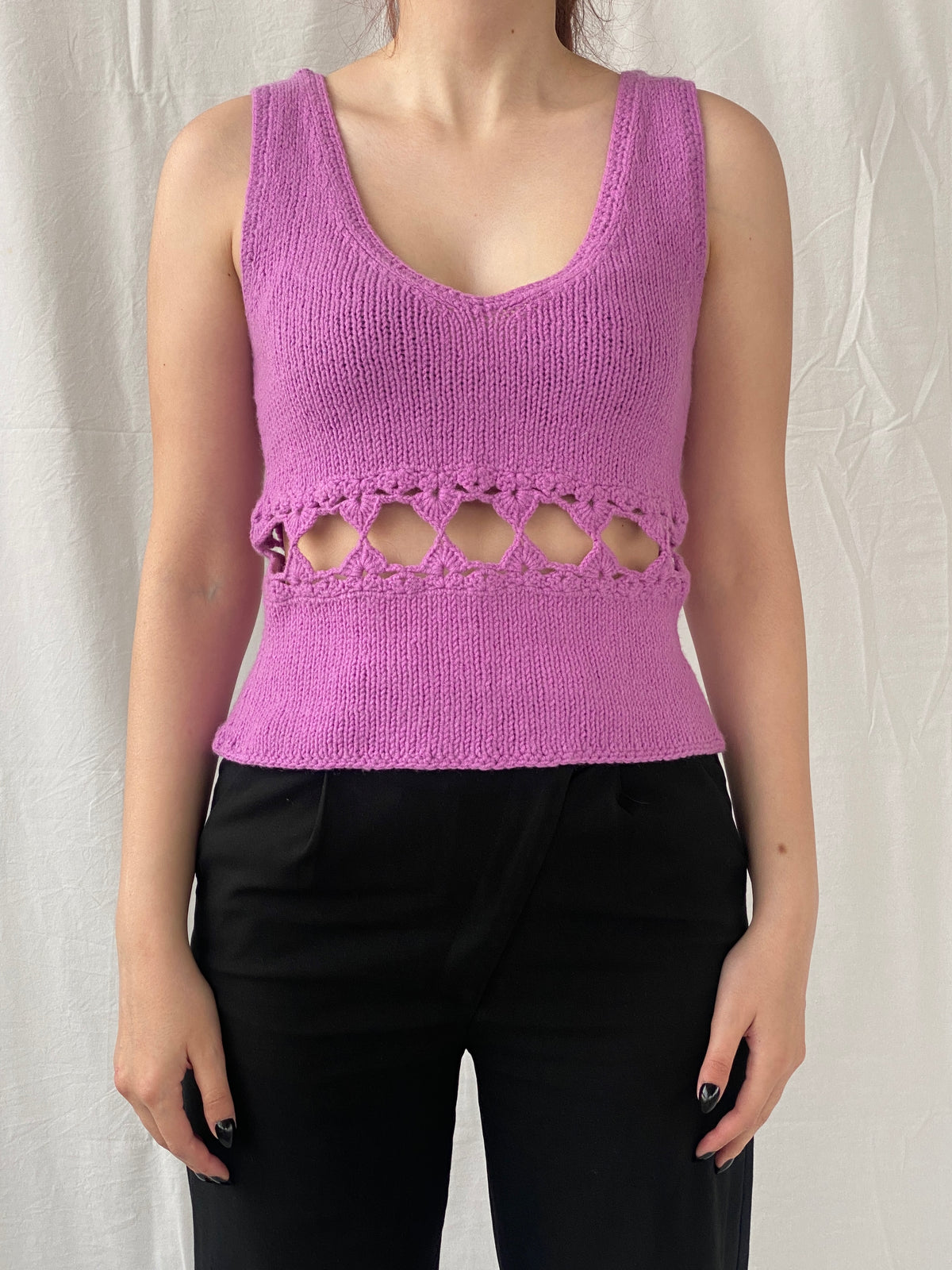 Beautiful Ana Rousa Knitted Crochet Lilac Sleeveless Cutout Top - L Beautiful Ana Rousa Knitted Crochet Lilac Sleeveless Cutout Top - L