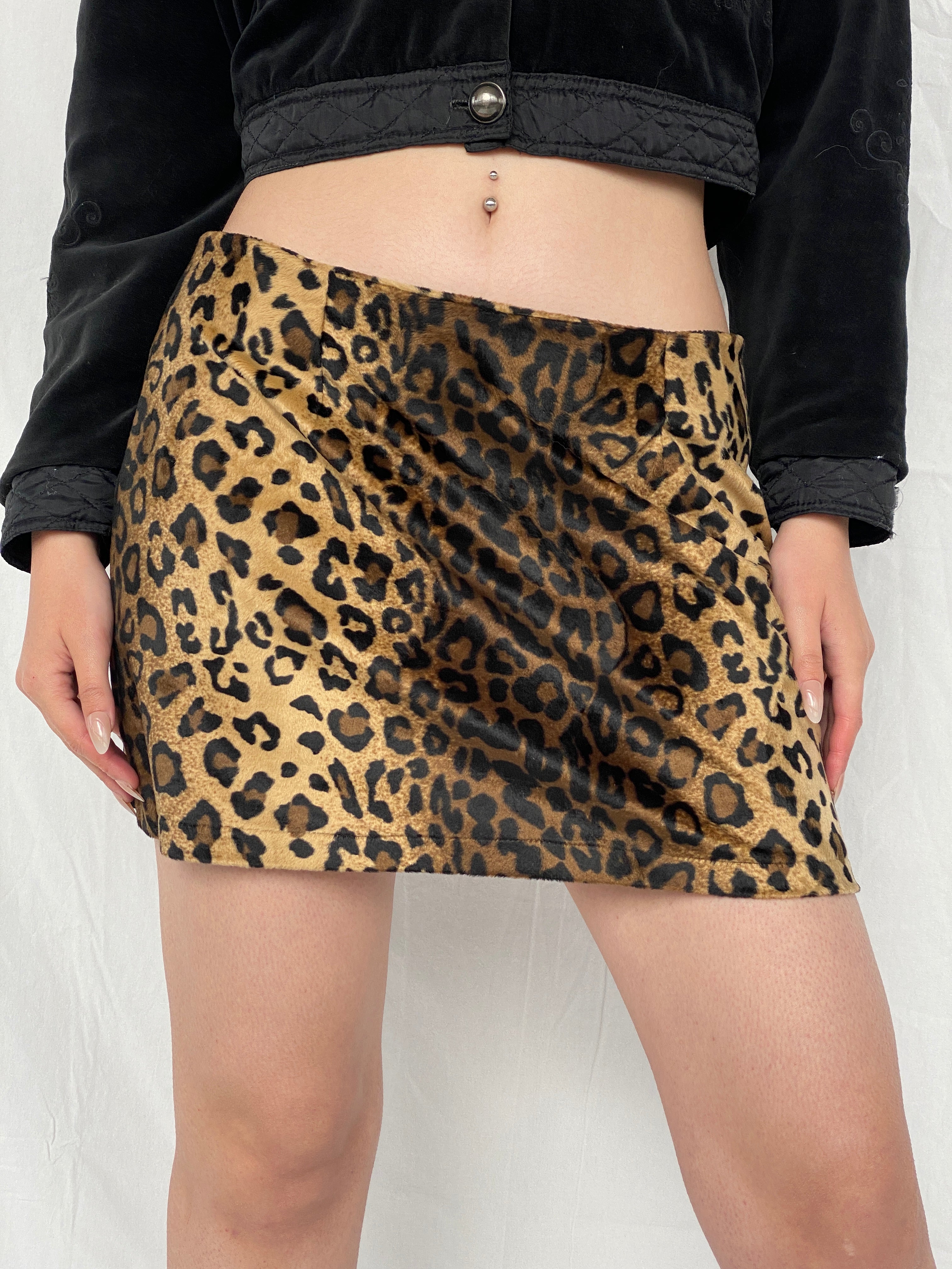 Vintage Fashion Shop Velvet Leopard Print Mini Skirt - L